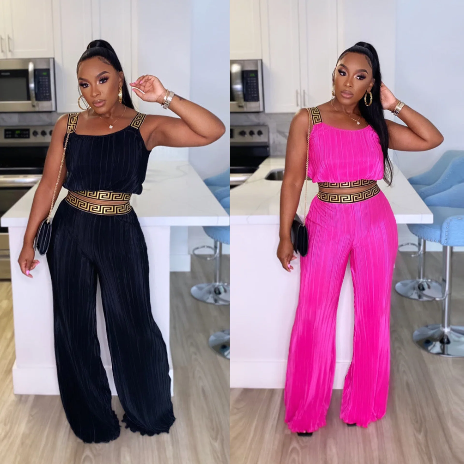 Slimming pressed pleats splicing webbing solid color high waist wide leg two-piece set
Slimming pressed pleats splicing webbing solid color high waist wide leg two-piece set