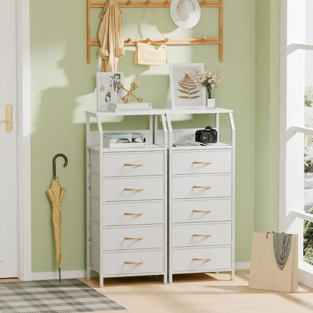 The bedside table has 5 drawers, a charging station, an open shelf, and a bedroom bedside table, which is simple and modern
The bedside table has 5 drawers, a charging station, an open shelf, and a bedroom bedside table, which is simple and modern