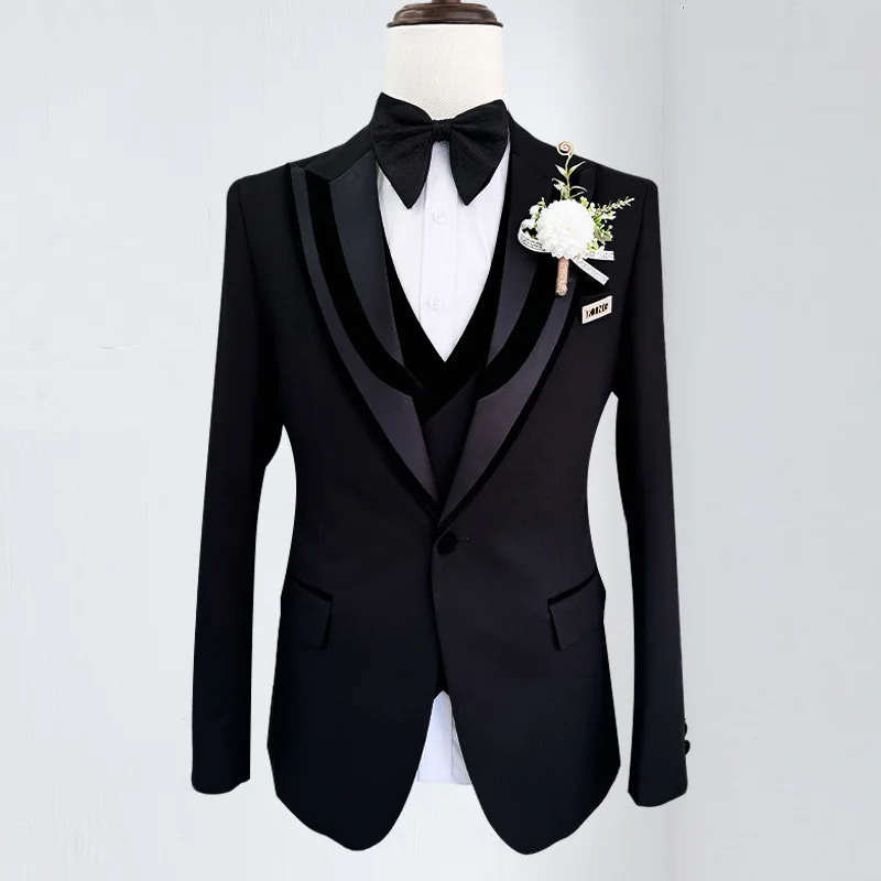 Мужской костюм KIDWHXR: пиджак с пэчворком, однобортный, жилет с V-образным вырезом, брюки прямого кроя, однотонный, для свадьбы, комплект из 3 предметов
Мужской костюм KIDWHXR: пиджак с пэчворком, однобортный, жилет с V-образным вырезом, брюки прямого кроя, однотонный, для свадьбы, комплект из 3 предметов