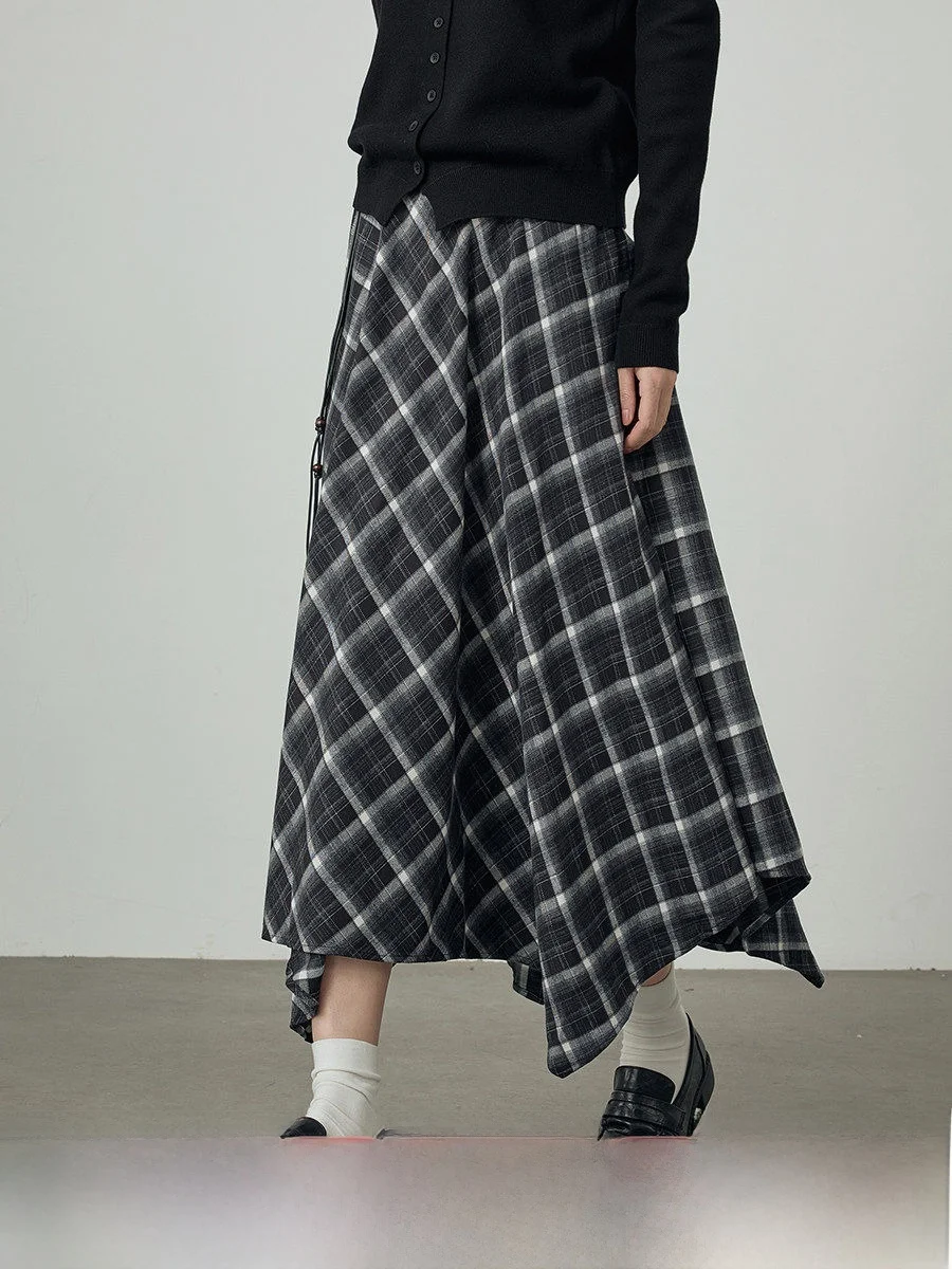 High Waist Plaid A-Line Skirt Women's New Style Vintage Elegant Half-length Skirt Slimming Asymmetrical Design
High Waist Plaid A-Line Skirt Women's New Style Vintage Elegant Half-length Skirt Slimming Asymmetrical Design
