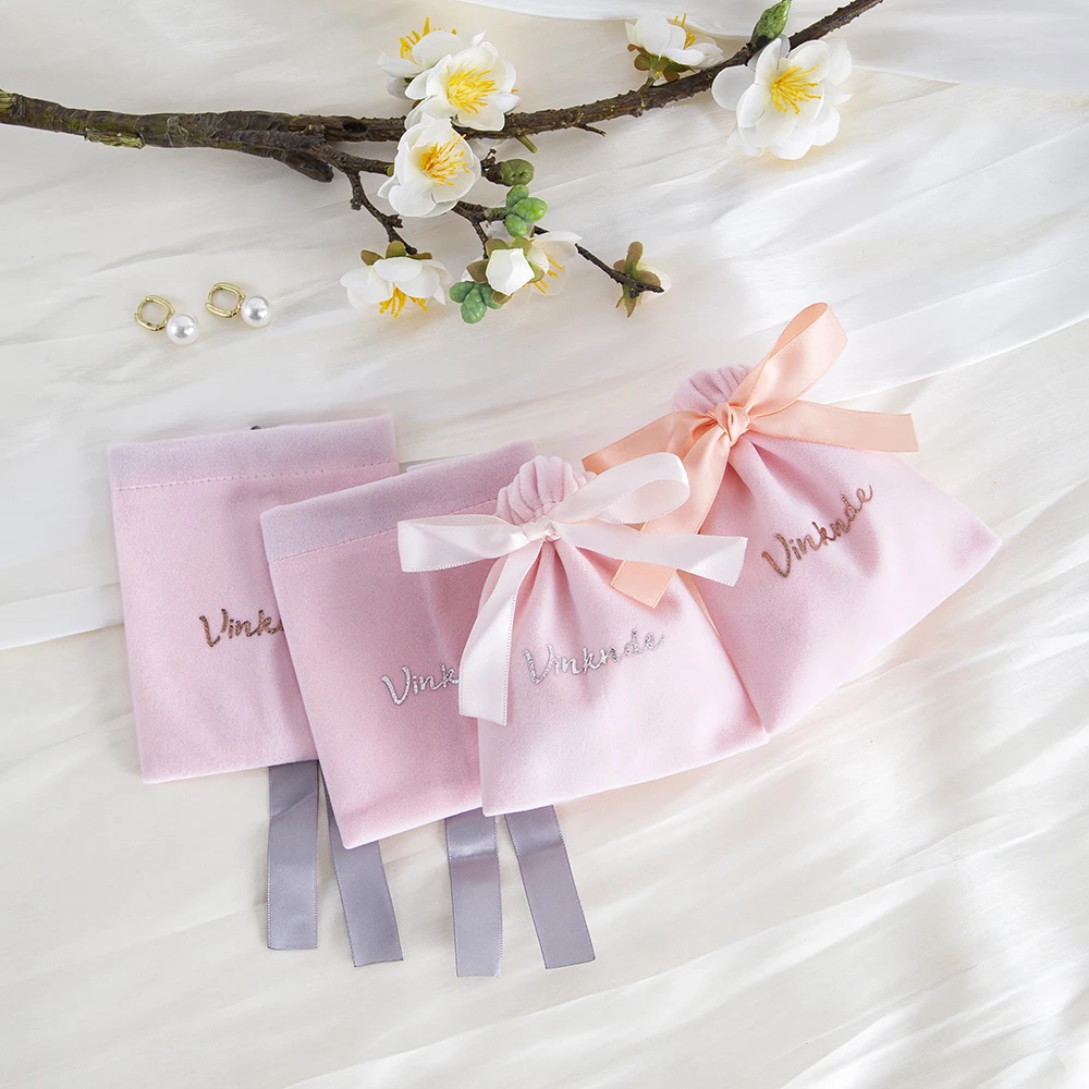 50 шт., маленькая розовая бархатная замшевая сумка с логотипом на шнурке для ювелирных изделий, свадьбы на День святого Валентина, детский душ для гостей
50 шт., маленькая розовая бархатная замшевая сумка с логотипом на шнурке для ювелирных изделий, свадьбы на День святого Валентина, детский душ для гостей