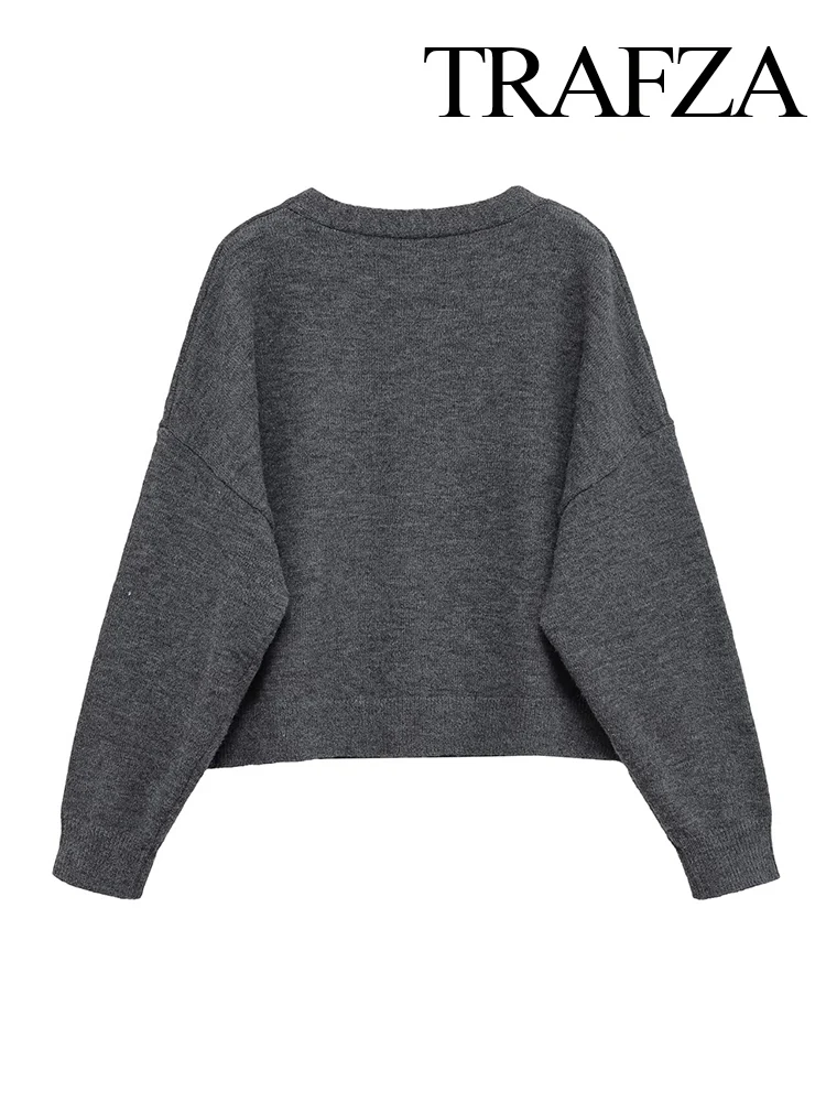 TRAFZA Women Autumn V-neck Knit Wool Gold Button Single Breasted Cardigan Sweater Female Elegant High Street Casual Jacket Mujer
TRAFZA Women Autumn V-neck Knit Wool Gold Button Single Breasted Cardigan Sweater Female Elegant High Street Casual Jacket Mujer