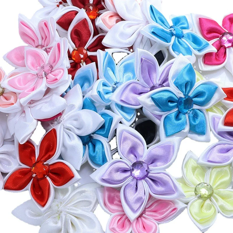 200pcs 5.5cm Artificial Flower Head Wedding Accessories DIY Artificial Plant Wreath Headdress Home Decor Christmas Decoration 
200pcs 5.5cm Artificial Flower Head Wedding Accessories DIY Artificial Plant Wreath Headdress Home Decor Christmas Decoration