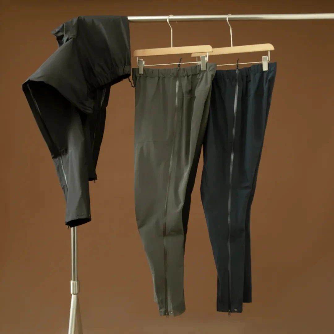 Уличные высокоэффективные водонепроницаемые брюки для лыжного спорта с полной проклейкой швов, функциональные, с вырезом по индивидуальному заказу, на длинной молнии, для горных походов
Уличные высокоэффективные водонепроницаемые брюки для лыжного спорта с полной проклейкой швов, функциональные, с вырезом по индивидуальному заказу, на длинной молнии, для горных походов