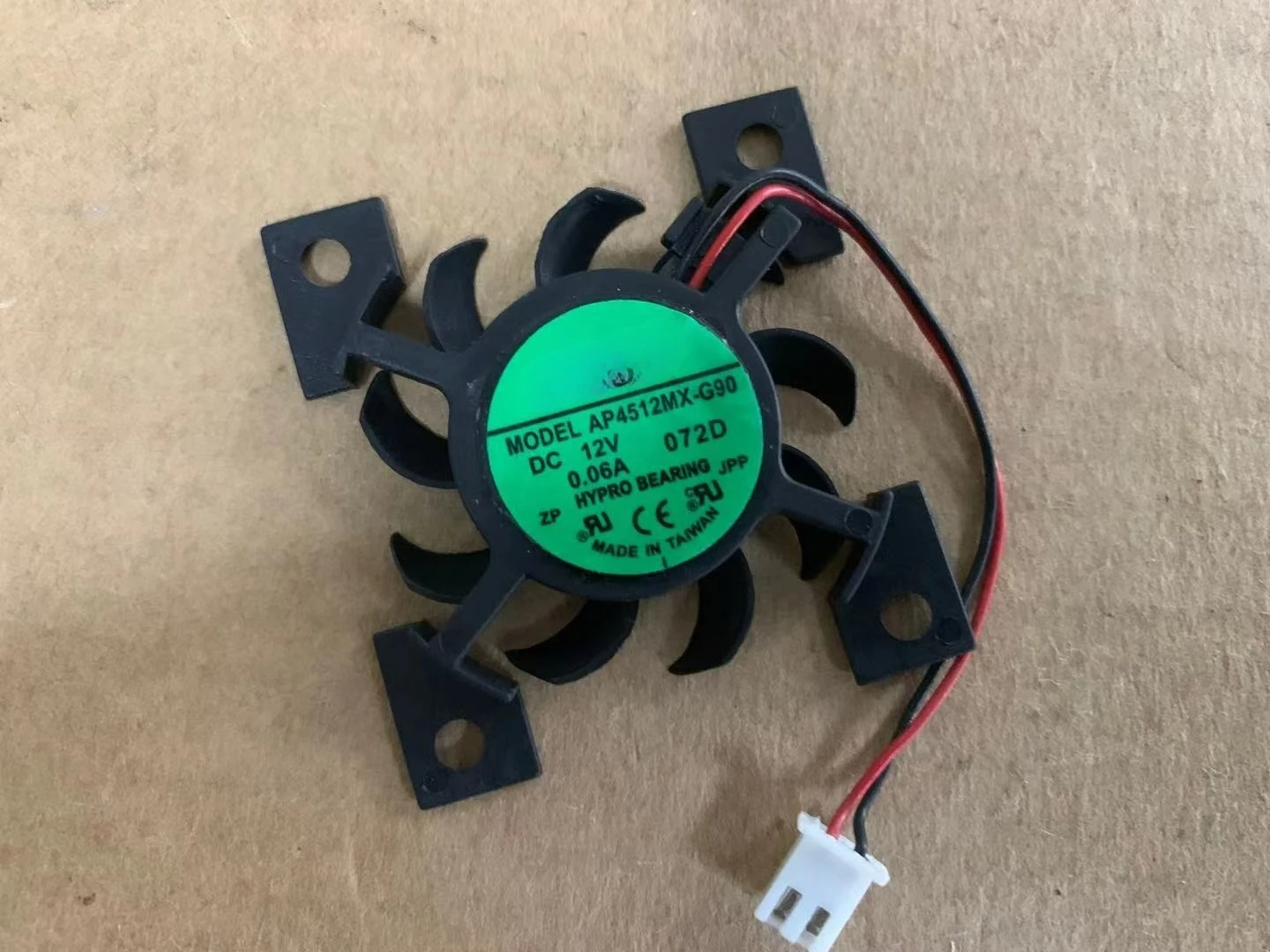 For ADDA AP4512MX-G90 DC12V 0.06A 40mm Ultra-thin Graphics Card Fan 2pin
For ADDA AP4512MX-G90 DC12V 0.06A 40mm Ultra-thin Graphics Card Fan 2pin