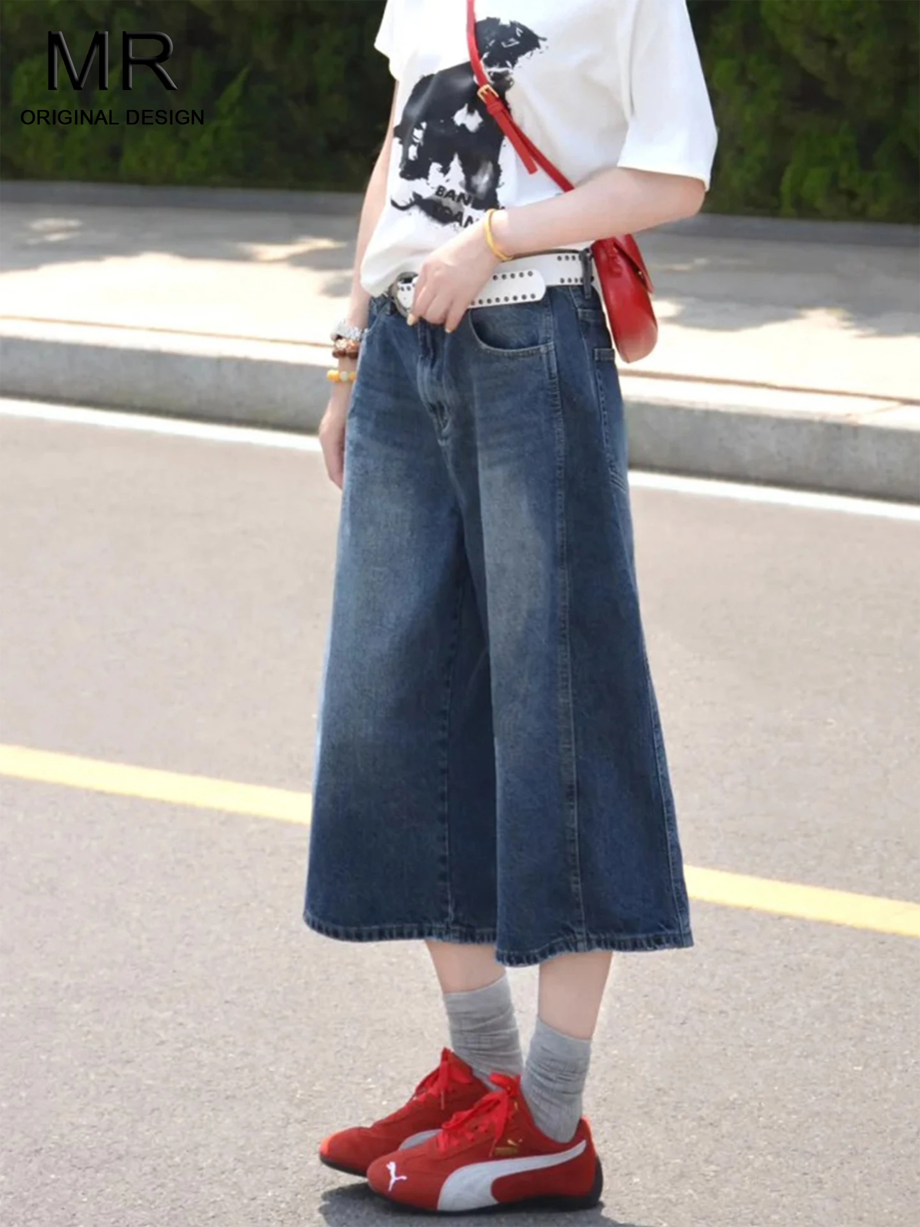 Blue American Design Wide Leg Denim Jeans High Waist Loose Fit Straight Leg Pants Women's Summer New Style Casual Jeans
Blue American Design Wide Leg Denim Jeans High Waist Loose Fit Straight Leg Pants Women's Summer New Style Casual Jeans