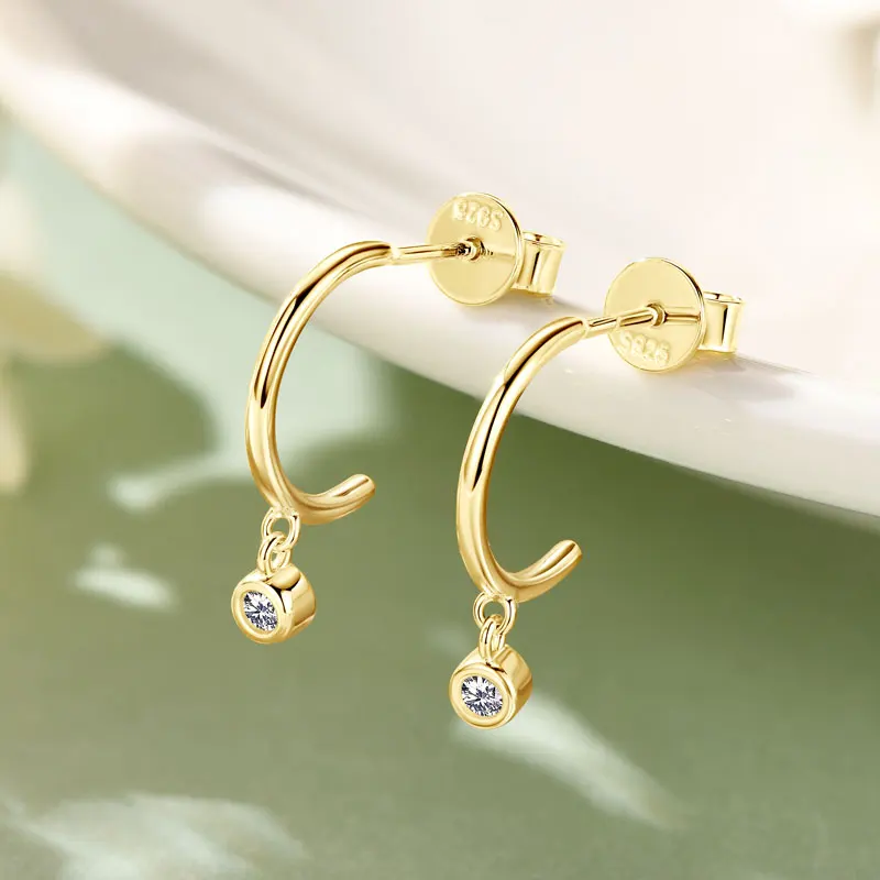 Серьги-гвоздики Anziw Bezel 2 мм с муассанитом, серьги-гвоздики из серебра 925 пробы, C-образные серьги-манжеты для женщин и девочек, простые повседневные украшения для ушей, подарки
Серьги-гвоздики Anziw Bezel 2 мм с муассанитом, серьги-гвоздики из серебра 925 пробы, C-образные серьги-манжеты для женщин и девочек, простые повседневные украшения для ушей, подарки