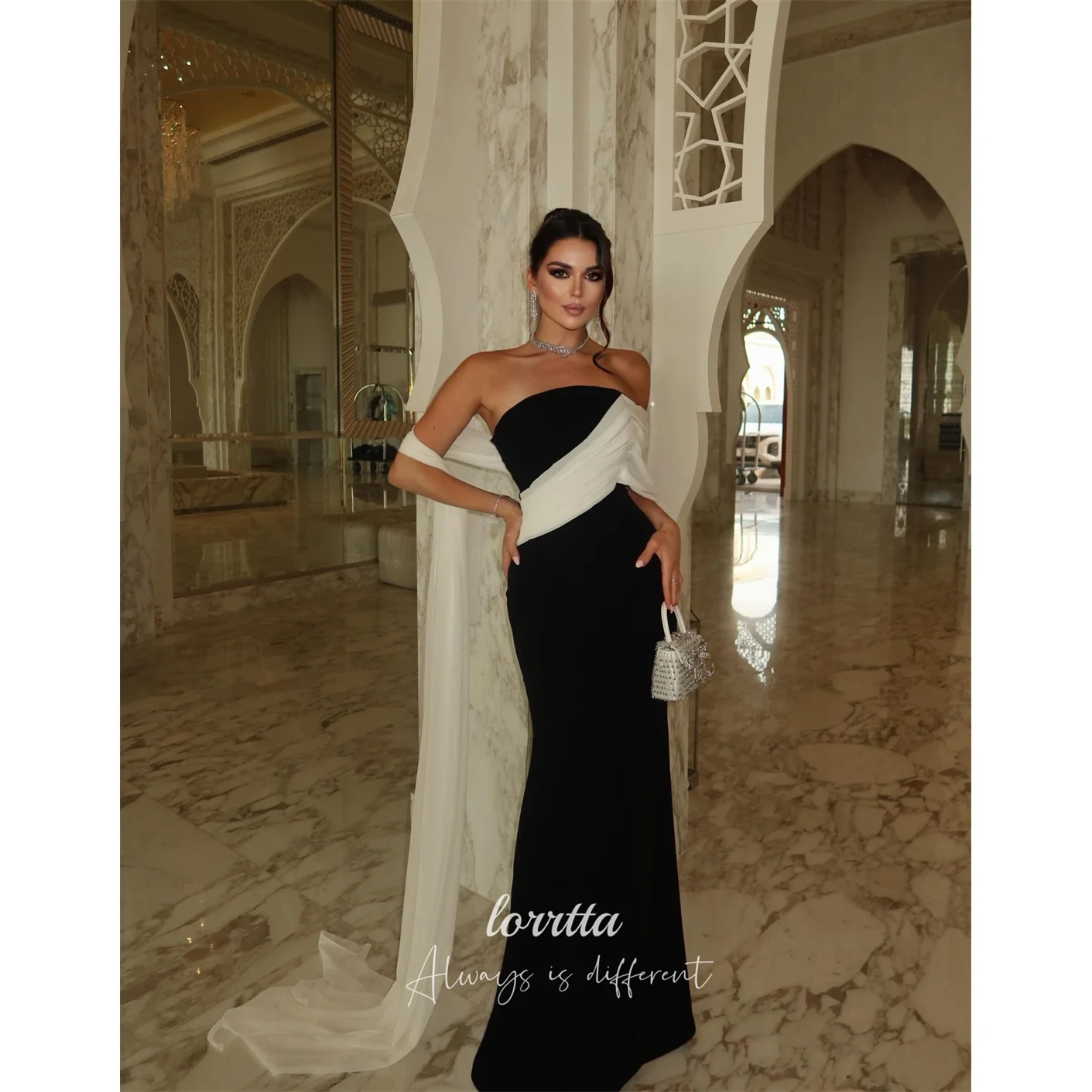 Lorrtta Satin One-Shoulder Black Straight Evening Dress 2026 Prom Dress Elegant Luxury Draped Customized Robes de Soirée
Lorrtta Satin One-Shoulder Black Straight Evening Dress 2026 Prom Dress Elegant Luxury Draped Customized Robes de Soirée