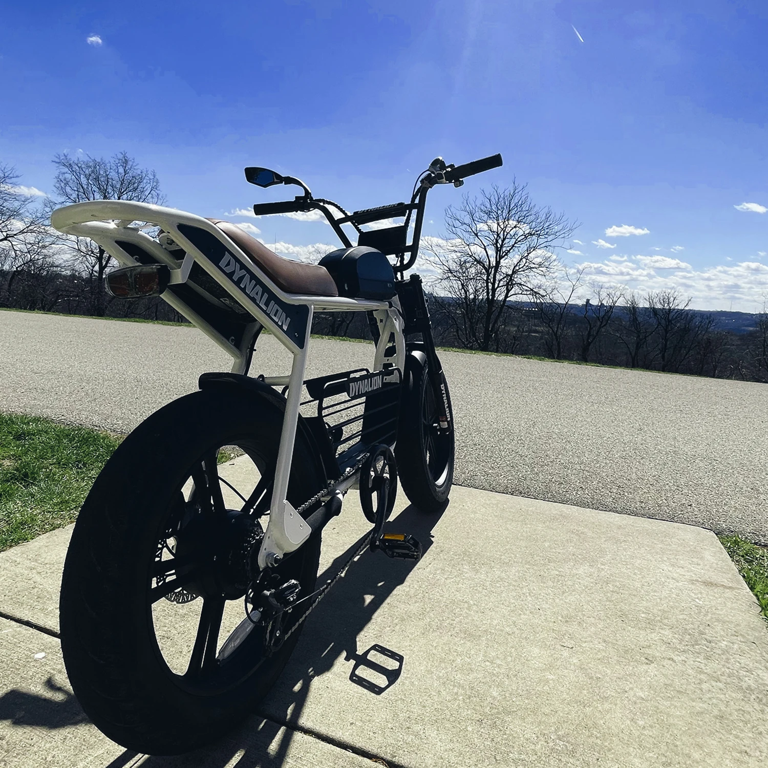 Электрический внедорожник SXLL из Китая, скорость 45 км/ч, большой электрический велосипед
Электрический внедорожник SXLL из Китая, скорость 45 км/ч, большой электрический велосипед