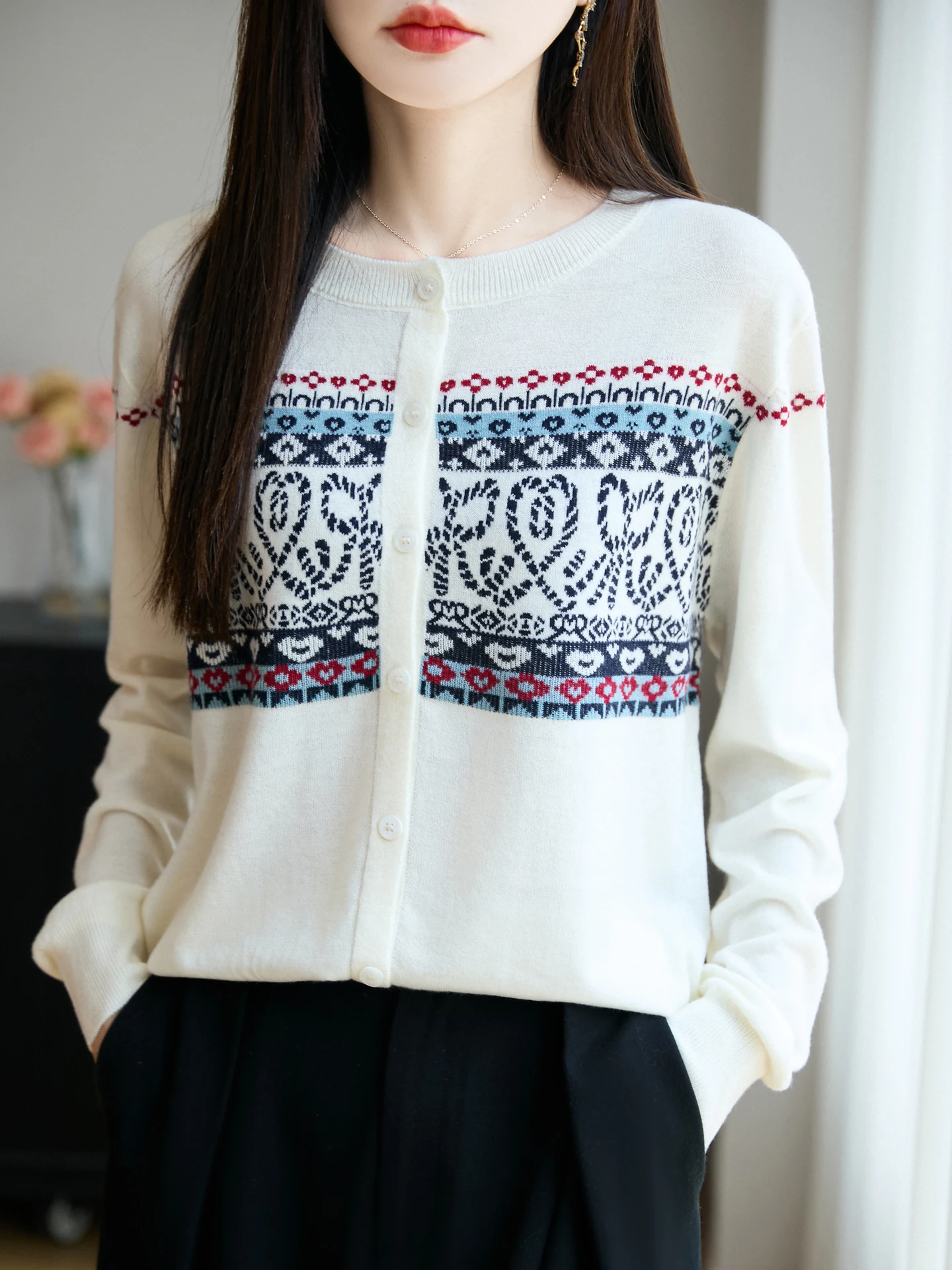 New Chic Wool Cardigan Jacquard Long Sleeve Pullover O-Neck Pullover Women's Autumn Winter Knitwear Tops Leisure Exquisite Coats
New Chic Wool Cardigan Jacquard Long Sleeve Pullover O-Neck Pullover Women's Autumn Winter Knitwear Tops Leisure Exquisite Coats
