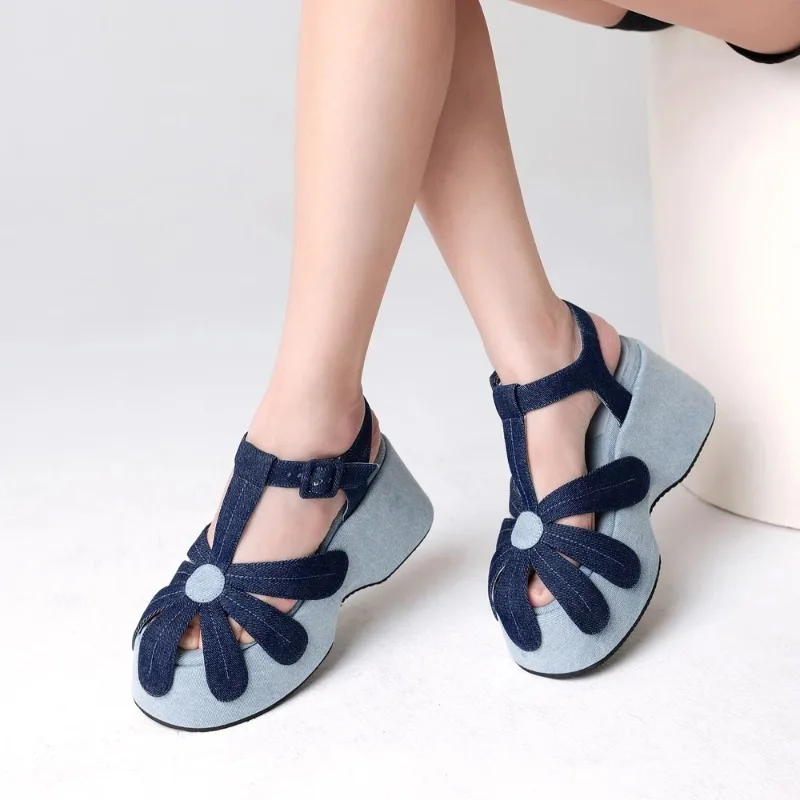 Summer New Women Shoes Fashion Retro Platform Sandals for Woman Exquisite Hollow Out Casual Shoes Designer Shoes Sandalias Mujer
Summer New Women Shoes Fashion Retro Platform Sandals for Woman Exquisite Hollow Out Casual Shoes Designer Shoes Sandalias Mujer