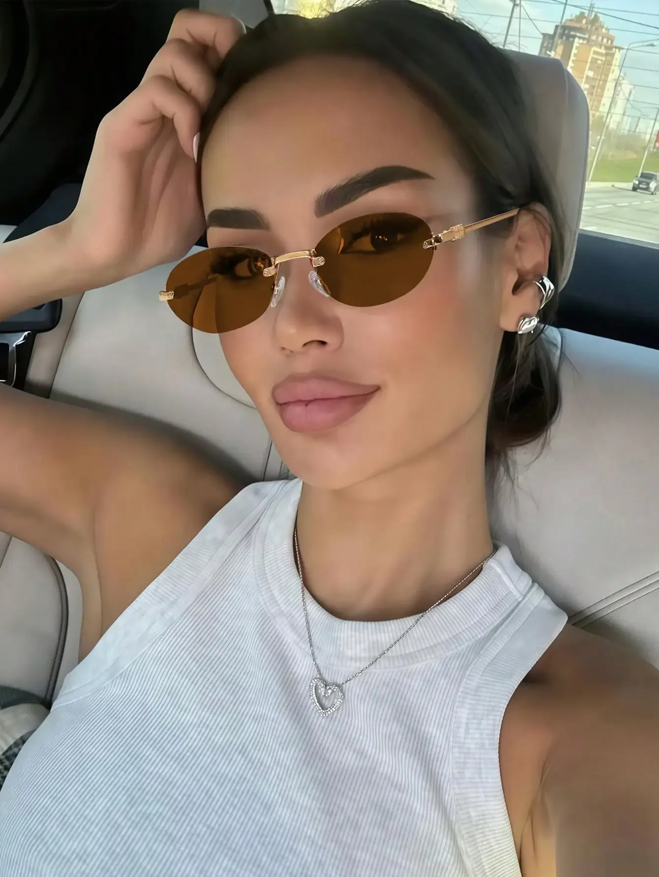 1pc Small Frameless Oval Fashion Glasses, Metal Letter Accessories, Personalized Retro , Versatile And Elegant Women's Fashion G
1pc Small Frameless Oval Fashion Glasses, Metal Letter Accessories, Personalized Retro , Versatile And Elegant Women's Fashion G