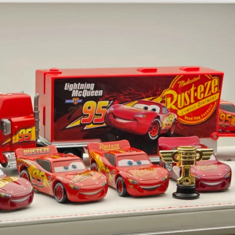 Коллекционная модель автомобиля Takara Tomy Tomica Pixar Cars: Молния Маккуин, лимитированная серия, литая под давлением, из сплава, имитация транспортного средства, игрушка, подарок
Коллекционная модель автомобиля Takara Tomy Tomica Pixar Cars: Молния Маккуин, лимитированная серия, литая под давлением, из сплава, имитация транспортного средства, игрушка, подарок