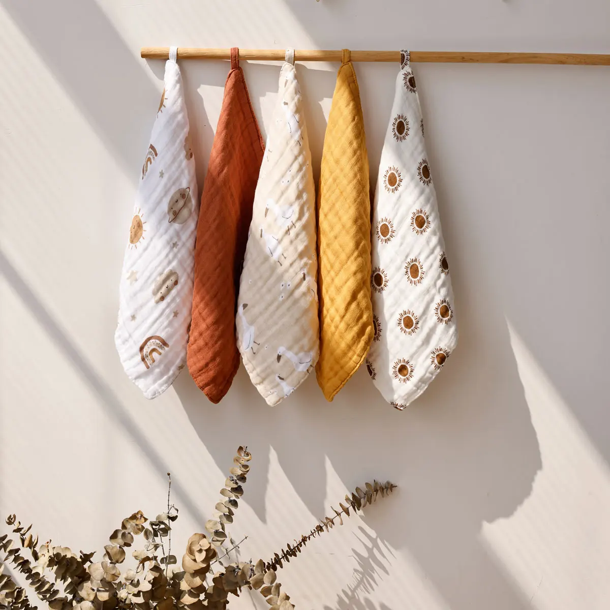 Baby Muslin Washcloths Soft 5 Pack Baby Wash Cloths for Boys Girls Bamboo Cotton Bath Face Towels Bibs for Newborn 29*29cm
Baby Muslin Washcloths Soft 5 Pack Baby Wash Cloths for Boys Girls Bamboo Cotton Bath Face Towels Bibs for Newborn 29*29cm