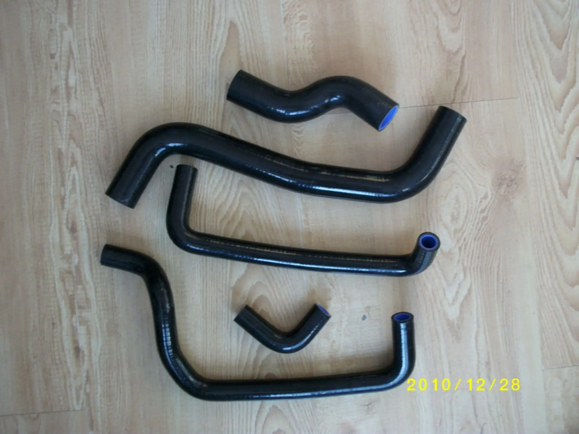 Новый силиконовый шланг радиатора для Toyota Corolla LEVIN AE111 AE101G 4A-GE 1995-2000 1995 1996 1997 1998 1999 2000
Новый силиконовый шланг радиатора для Toyota Corolla LEVIN AE111 AE101G 4A-GE 1995-2000 1995 1996 1997 1998 1999 2000