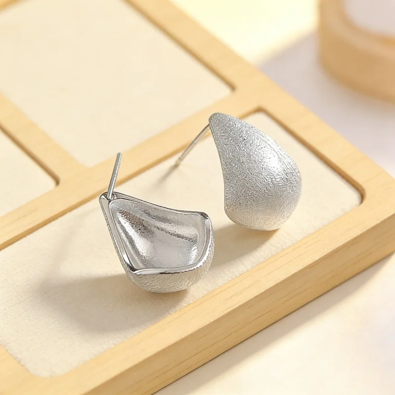 Fashion Brushed Shell Simple 925 Sterling Silver Jewelry Teardrop Shape Earrings 3969
Fashion Brushed Shell Simple 925 Sterling Silver Jewelry Teardrop Shape Earrings 3969