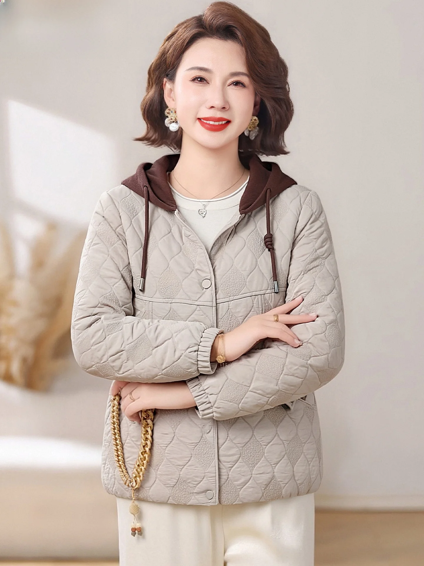Spring Faion Mom Jaet Hooded Coat Women's Middle-Aged ort Sle Windbreaker Casual Top for 50 Years Old Ladies
Spring Faion Mom Jaet Hooded Coat Women's Middle-Aged ort Sle Windbreaker Casual Top for 50 Years Old Ladies