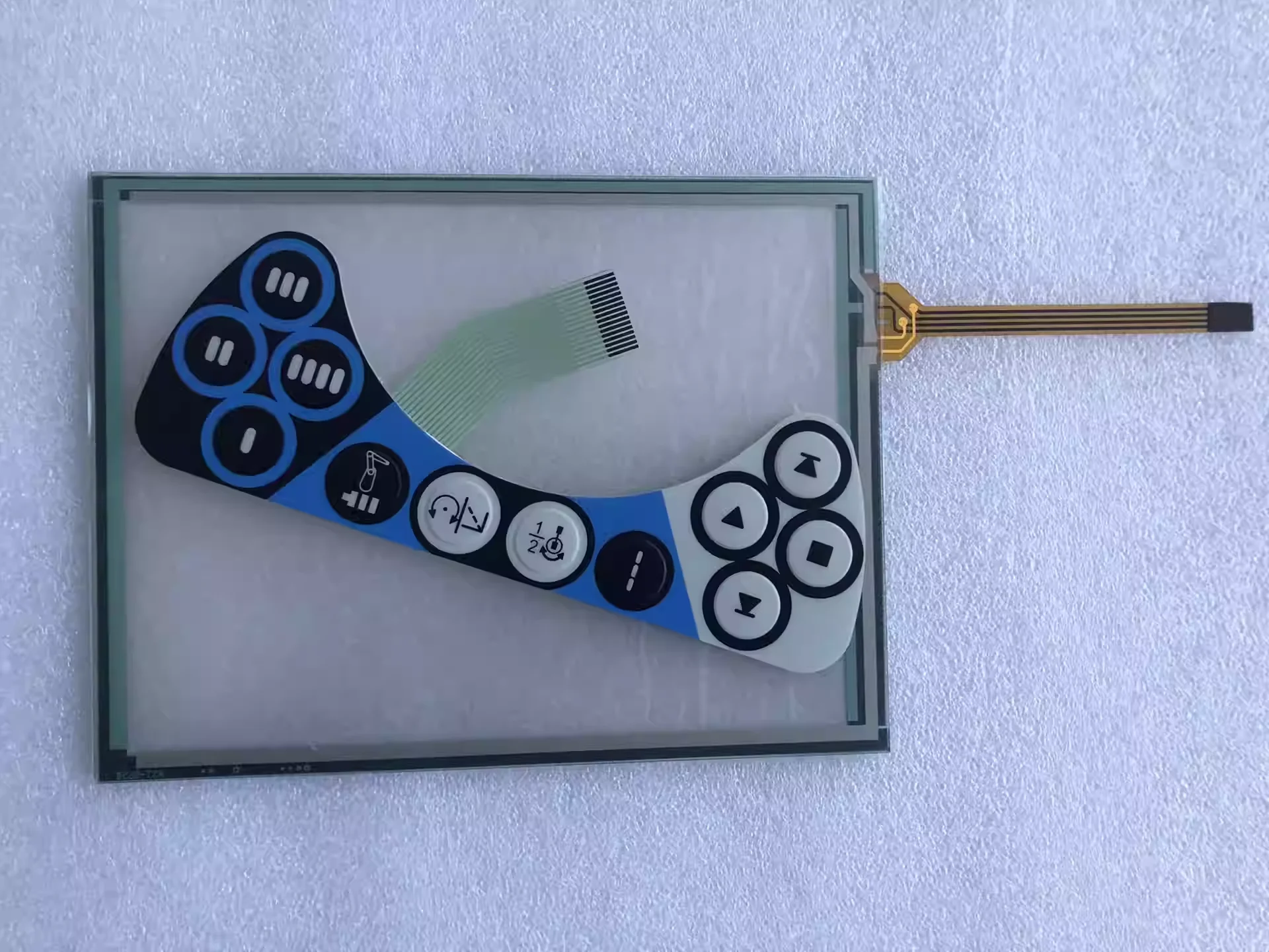 New high-quality IRC5 teaching pendant DSQC679 3HAC028357-001 touch pad button film
New high-quality IRC5 teaching pendant DSQC679 3HAC028357-001 touch pad button film