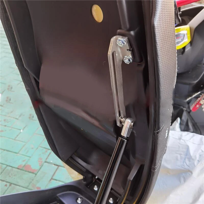 For KYMCO XCITING 500 R250Fi 250 300 Downtown 300i 350 Steel Motorcycle Seat Cushion Stopper Tracks Open Angle Increases Bracket
For KYMCO XCITING 500 R250Fi 250 300 Downtown 300i 350 Steel Motorcycle Seat Cushion Stopper Tracks Open Angle Increases Bracket