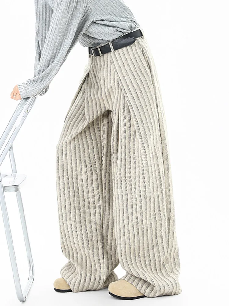 Elegant Khaki Men's Casual Pants Vertical Stripe Wide Leg Woolen Trousers Casual Style Folded Design Spring Autumn Wear
Elegant Khaki Men's Casual Pants Vertical Stripe Wide Leg Woolen Trousers Casual Style Folded Design Spring Autumn Wear