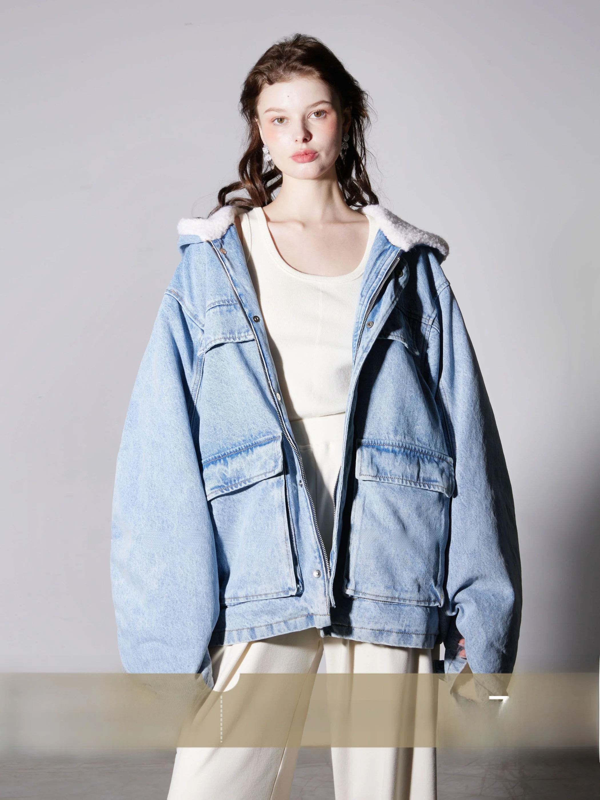 Женская куртка Finocci из плотного хлопкового денима с флисовой подкладкой, шерстяная, повседневная, двухслойная, ветрозащитная, теплая
Женская куртка Finocci из плотного хлопкового денима с флисовой подкладкой, шерстяная, повседневная, двухслойная, ветрозащитная, теплая