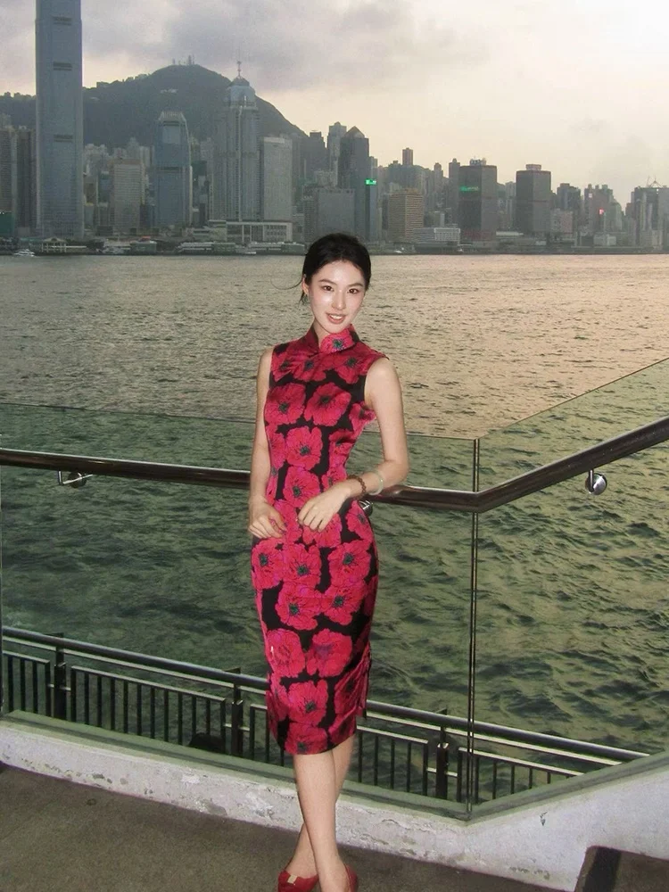 New Chinese Style Women's Dress Retro Hong Kong Floral Print Modified Qipao Sexy Waist Inward Long Skirt Soft Breathable Flag...
New Chinese Style Women's Dress Retro Hong Kong Floral Print Modified Qipao Sexy Waist Inward Long Skirt Soft Breathable Flag...