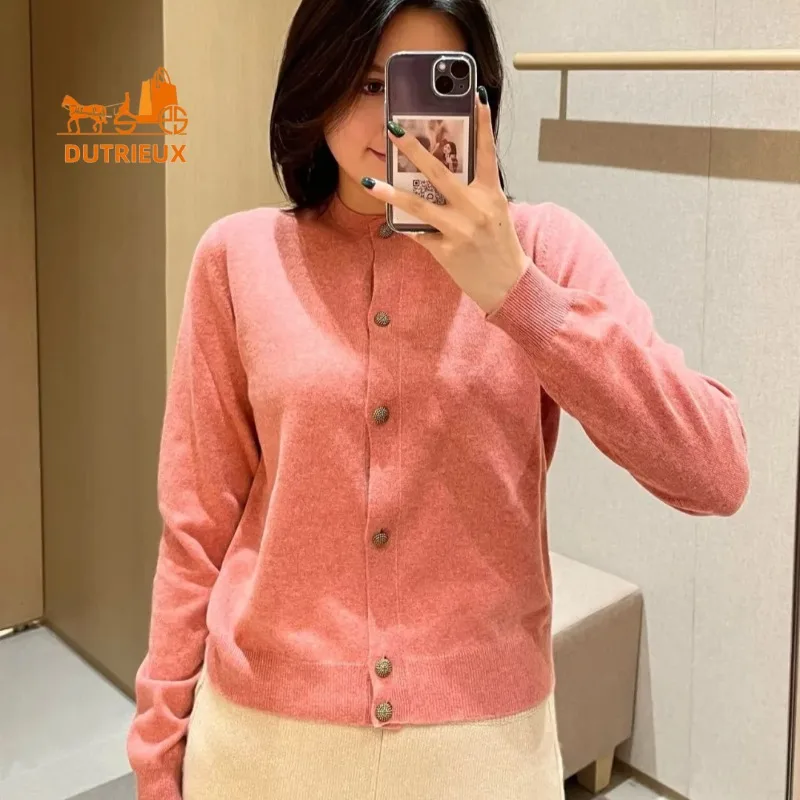 Winter Round Neck Long Sleeve Cardigan with Buttons Delicate Stitching,100% Genuine Wool Silhouette Cut Flattering Light Sweater
Winter Round Neck Long Sleeve Cardigan with Buttons Delicate Stitching,100% Genuine Wool Silhouette Cut Flattering Light Sweater
