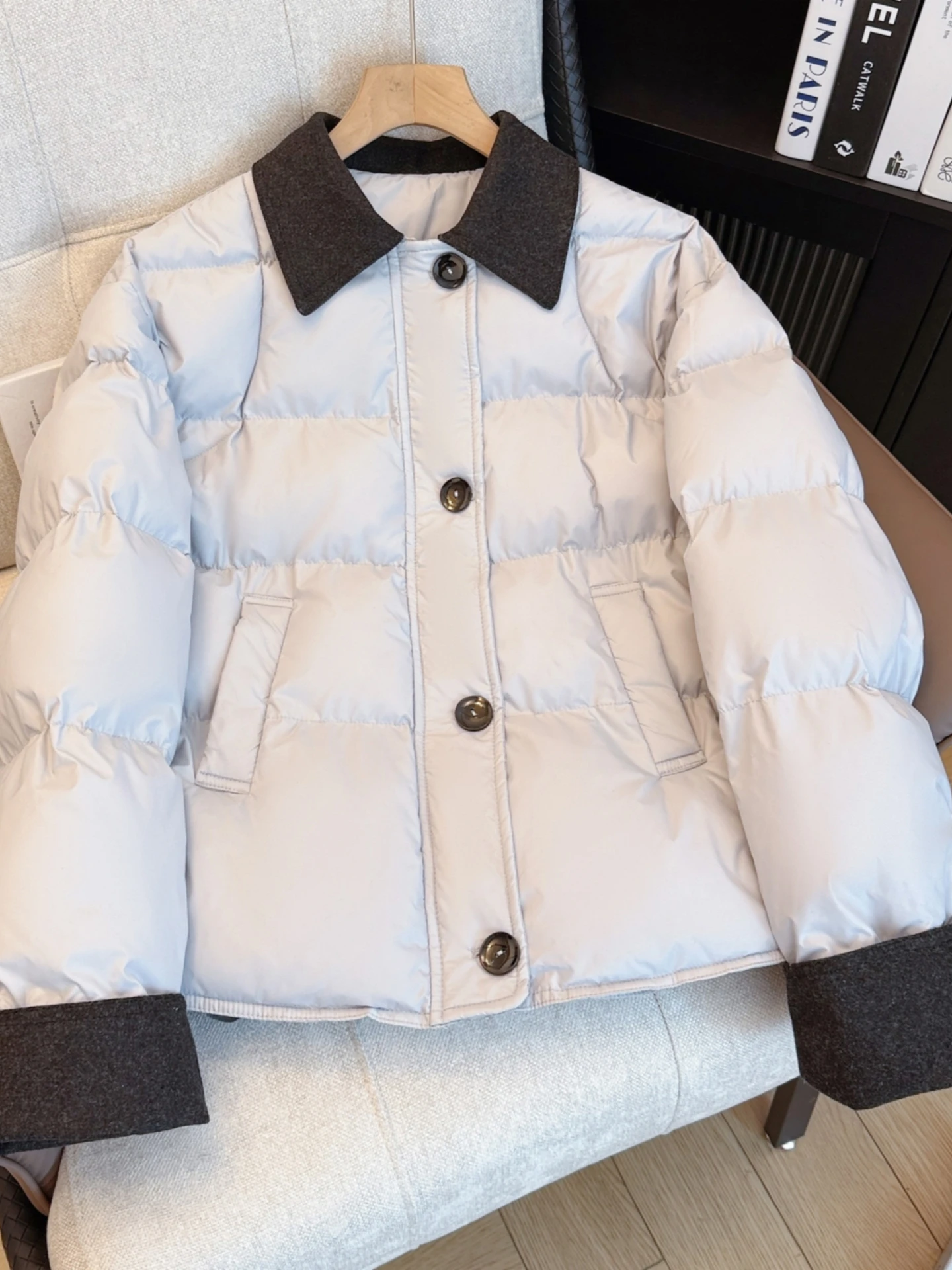 Women's Quilted Cotton Jacket Puffer Short Thickened Warm Bread Style Casual Winter Coat Collar Zipper Closure Korean Style
Women's Quilted Cotton Jacket Puffer Short Thickened Warm Bread Style Casual Winter Coat Collar Zipper Closure Korean Style