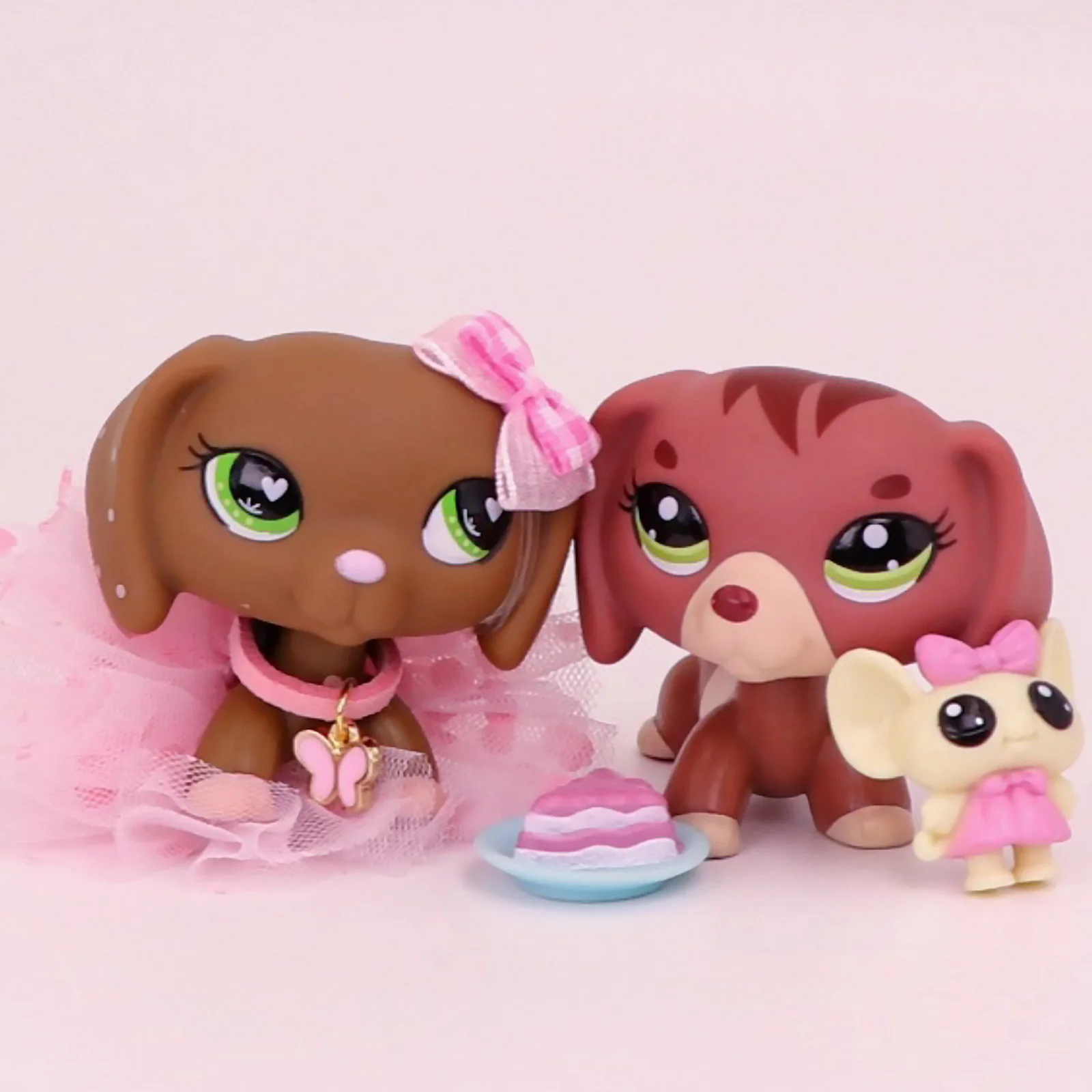 2 pcs Minilpsshop Shop Bobble Head Toys Dachshund Red-Brown #3601 With Green Eyes And Chocolate #556 With Green Eyes for lps
2 pcs Minilpsshop Shop Bobble Head Toys Dachshund Red-Brown #3601 With Green Eyes And Chocolate #556 With Green Eyes for lps