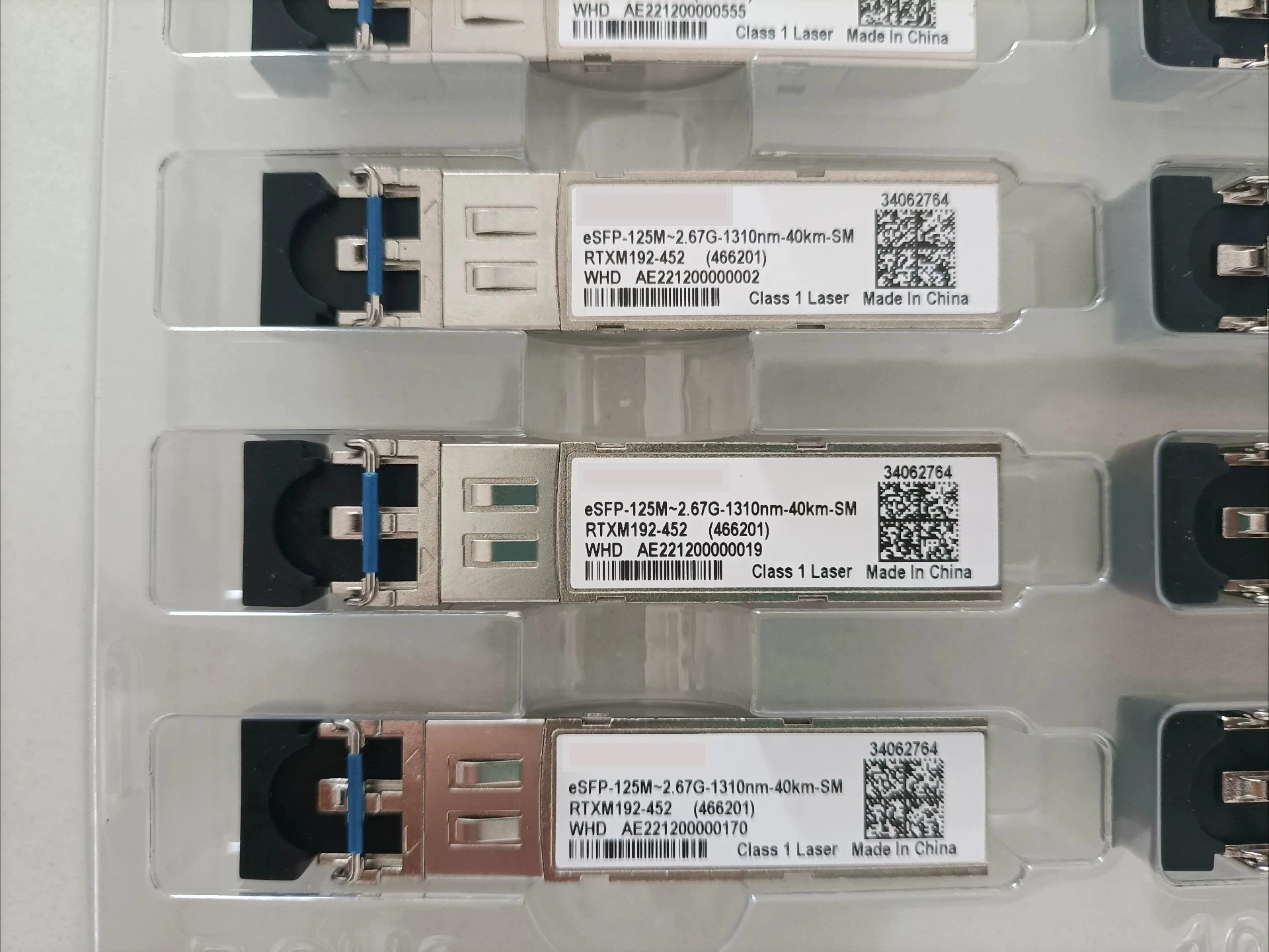 for Huawei 2.5G eSFP 40km SMF 1310nm LC Dual Fiber Optical Module RTXM192-452 New Original
for Huawei 2.5G eSFP 40km SMF 1310nm LC Dual Fiber Optical Module RTXM192-452 New Original