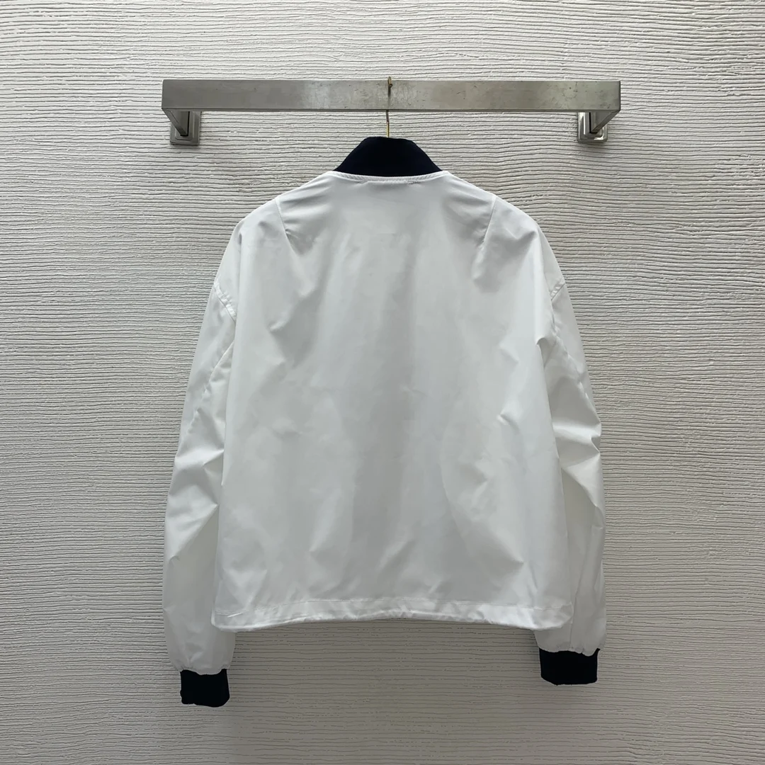 24 Women's Top New Fashion Contrasting Color Loose Long Sleeve Zipper Jacket Thin Jacket D2397
24 Women's Top New Fashion Contrasting Color Loose Long Sleeve Zipper Jacket Thin Jacket D2397