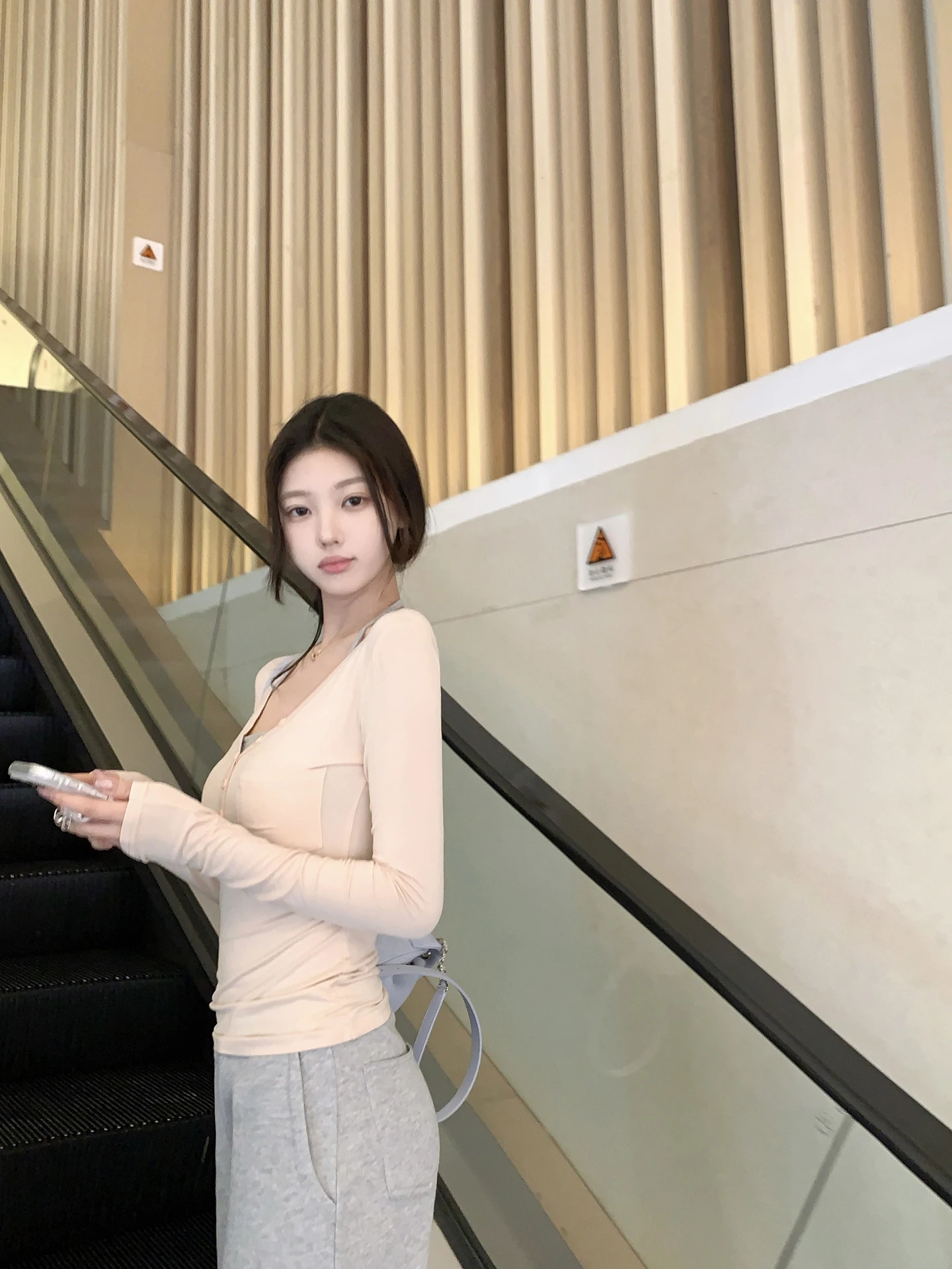 Limited Edition Sexy Button up Long Sleeve V-Neck T-Shirt Women's Tight Waist Cinched Spring New Style Casual Cotton Blend
Limited Edition Sexy Button up Long Sleeve V-Neck T-Shirt Women's Tight Waist Cinched Spring New Style Casual Cotton Blend