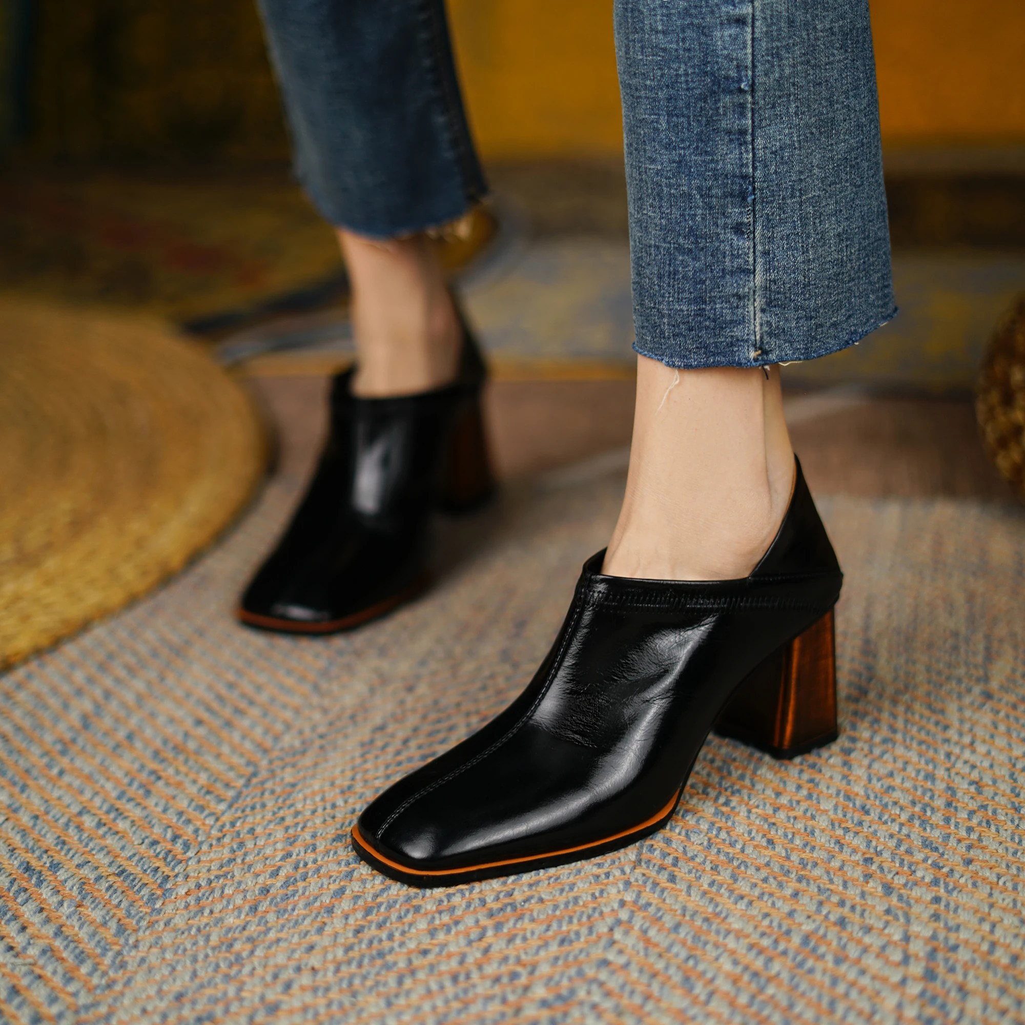 2025 Fashion Women Full Genuine Leather Pumps Thick High Heels Square Toe Retro Solid Color Slip On Shoes Deep-cut Loafers
2025 Fashion Women Full Genuine Leather Pumps Thick High Heels Square Toe Retro Solid Color Slip On Shoes Deep-cut Loafers