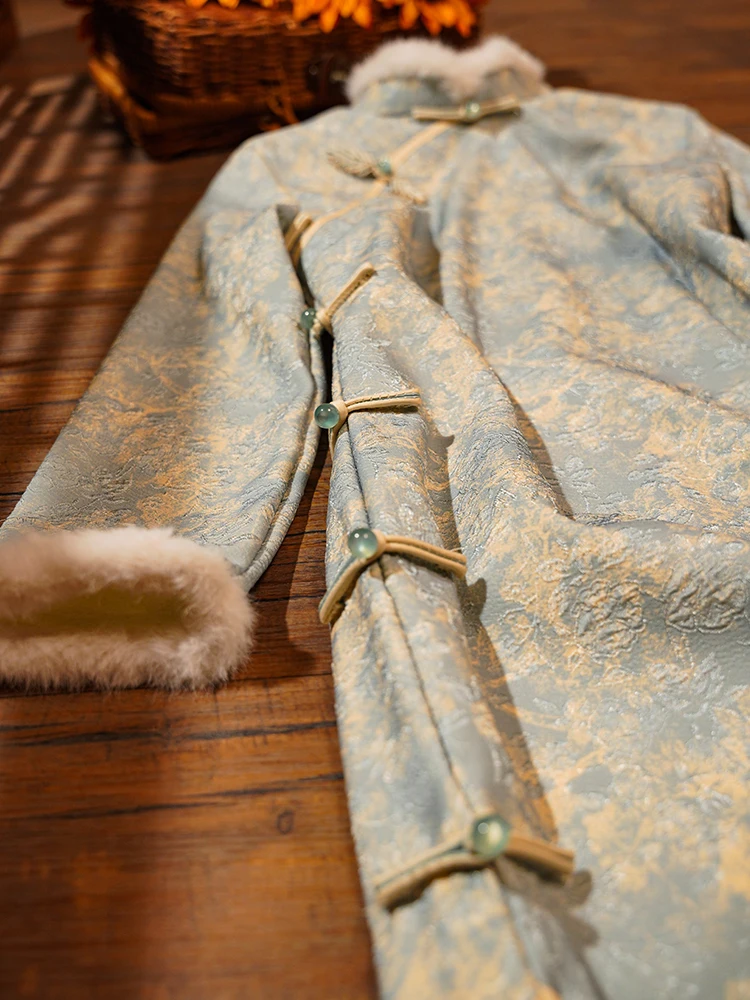 Приталенное платье с длинным рукавом, зимнее, винтажное, повседневное, с низким разрезом, из высококачественной ткани, с цветочным узором, для молодых женщин
Приталенное платье с длинным рукавом, зимнее, винтажное, повседневное, с низким разрезом, из высококачественной ткани, с цветочным узором, для молодых женщин