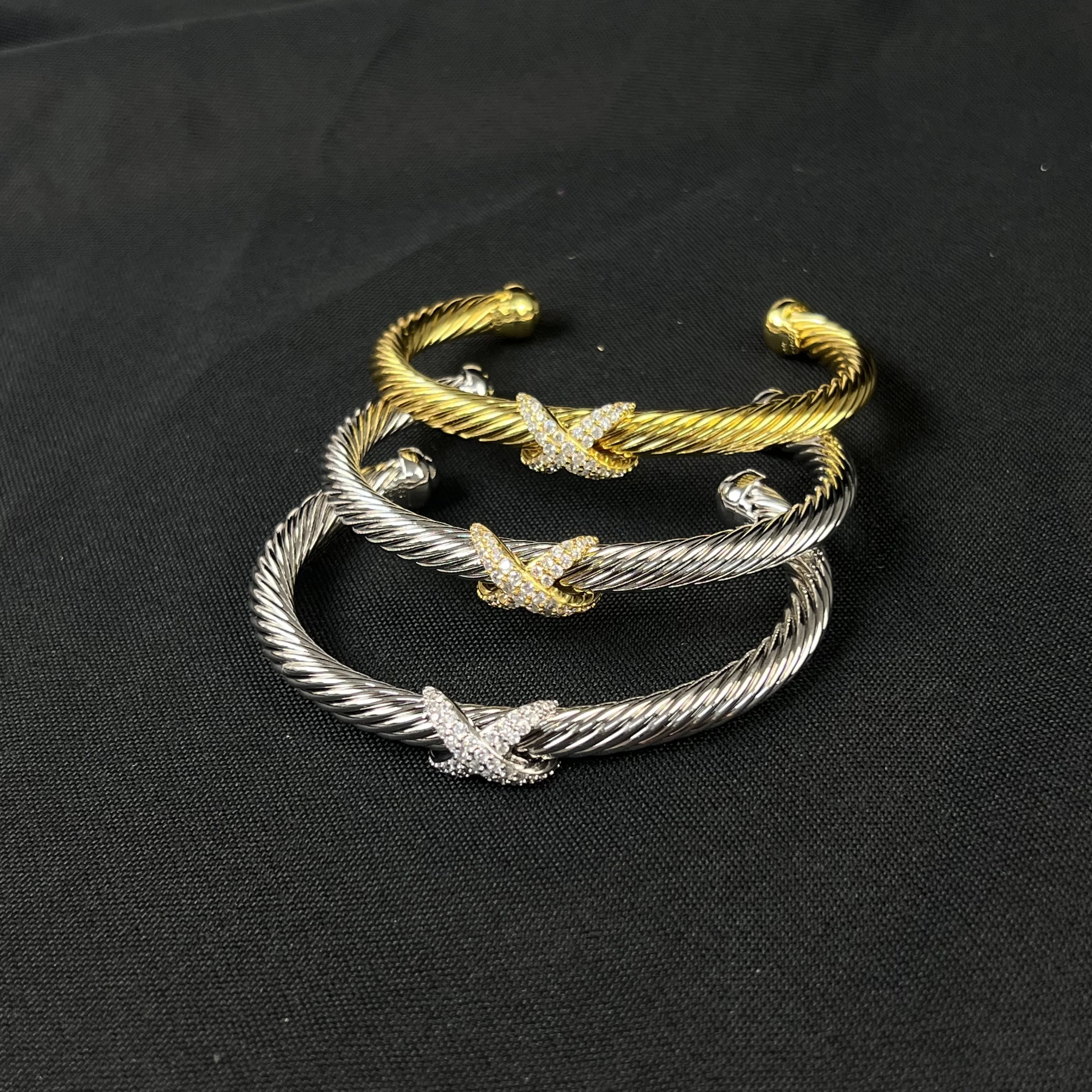 S925 серебро 2025 новый 7 мм с бриллиантом x браслет нейтральный модный тренд ретро индивидуальность популярные простые роскошные ювелирные изделия
S925 серебро 2025 новый 7 мм с бриллиантом x браслет нейтральный модный тренд ретро индивидуальность популярные простые роскошные ювелирные изделия