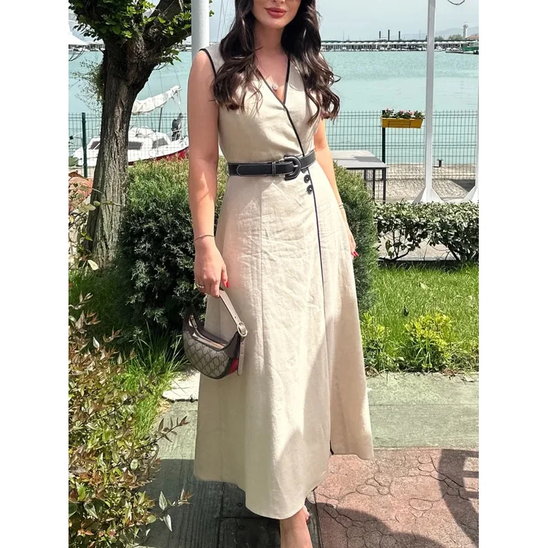 Elegant V-Neck Sleeveless Long Dress Women's Commuter Chic Belted Gown Summer Fashion Casual Wear for Vacations
Elegant V-Neck Sleeveless Long Dress Women's Commuter Chic Belted Gown Summer Fashion Casual Wear for Vacations