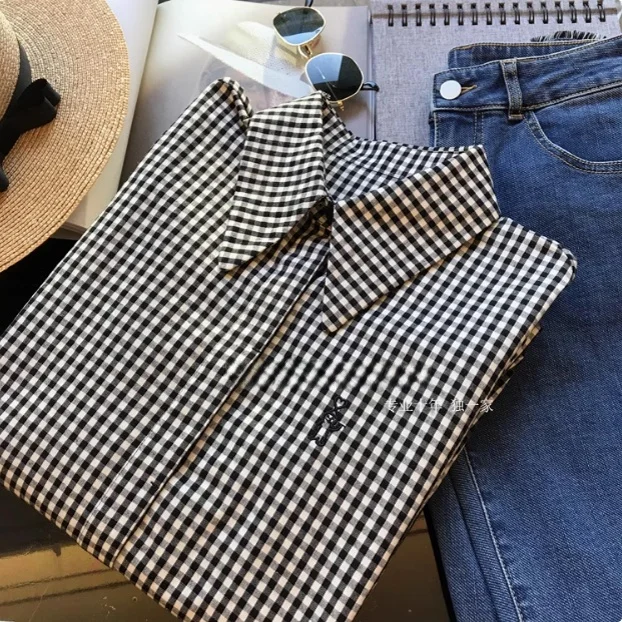 Stunning Vintage Hong Kong Sle Slim Fit Bla White Plaid irt Exquisite Embroidery Faionable Ele Women's irt
Stunning Vintage Hong Kong Sle Slim Fit Bla White Plaid irt Exquisite Embroidery Faionable Ele Women's irt