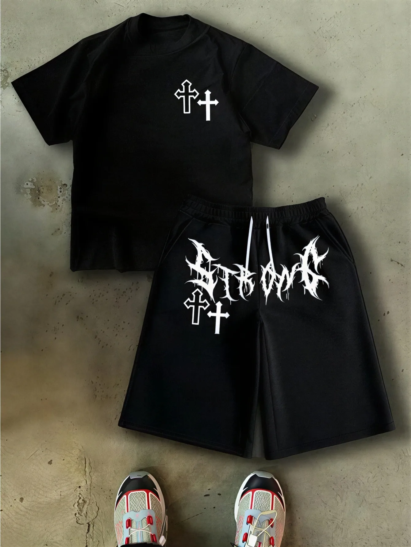 Men's T-Shirt and 3/4-Length Pants Set with American-Style Letter Print: A Relaxed-Fit, Soft Men's Two-Piece Set
Men's T-Shirt and 3/4-Length Pants Set with American-Style Letter Print: A Relaxed-Fit, Soft Men's Two-Piece Set