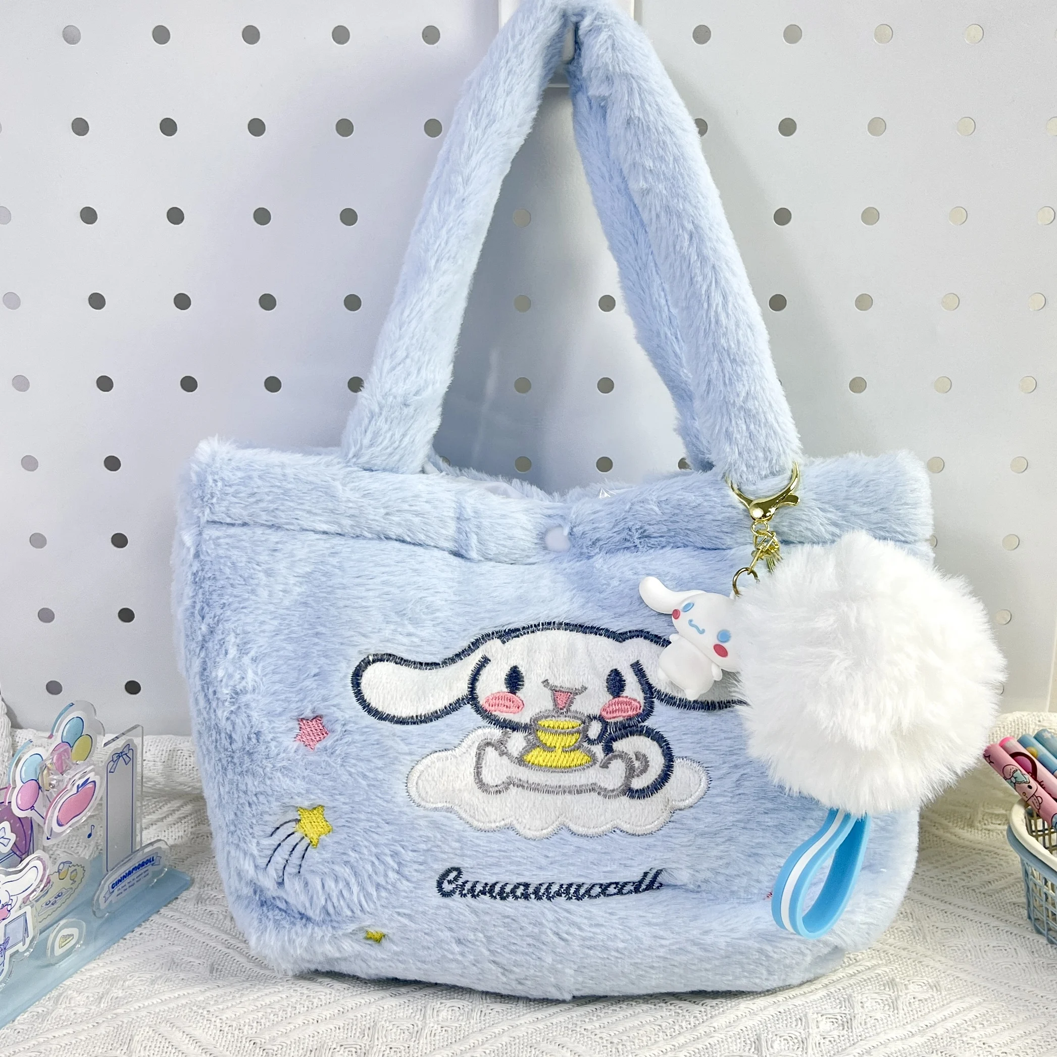 Kawaii Sanrio Cinnamoroll плюшевая сумка мультяшная сумка-тоут плюшевые сумки через плечо мягкий рюкзак для макияжа подарки
Kawaii Sanrio Cinnamoroll плюшевая сумка мультяшная сумка-тоут плюшевые сумки через плечо мягкий рюкзак для макияжа подарки