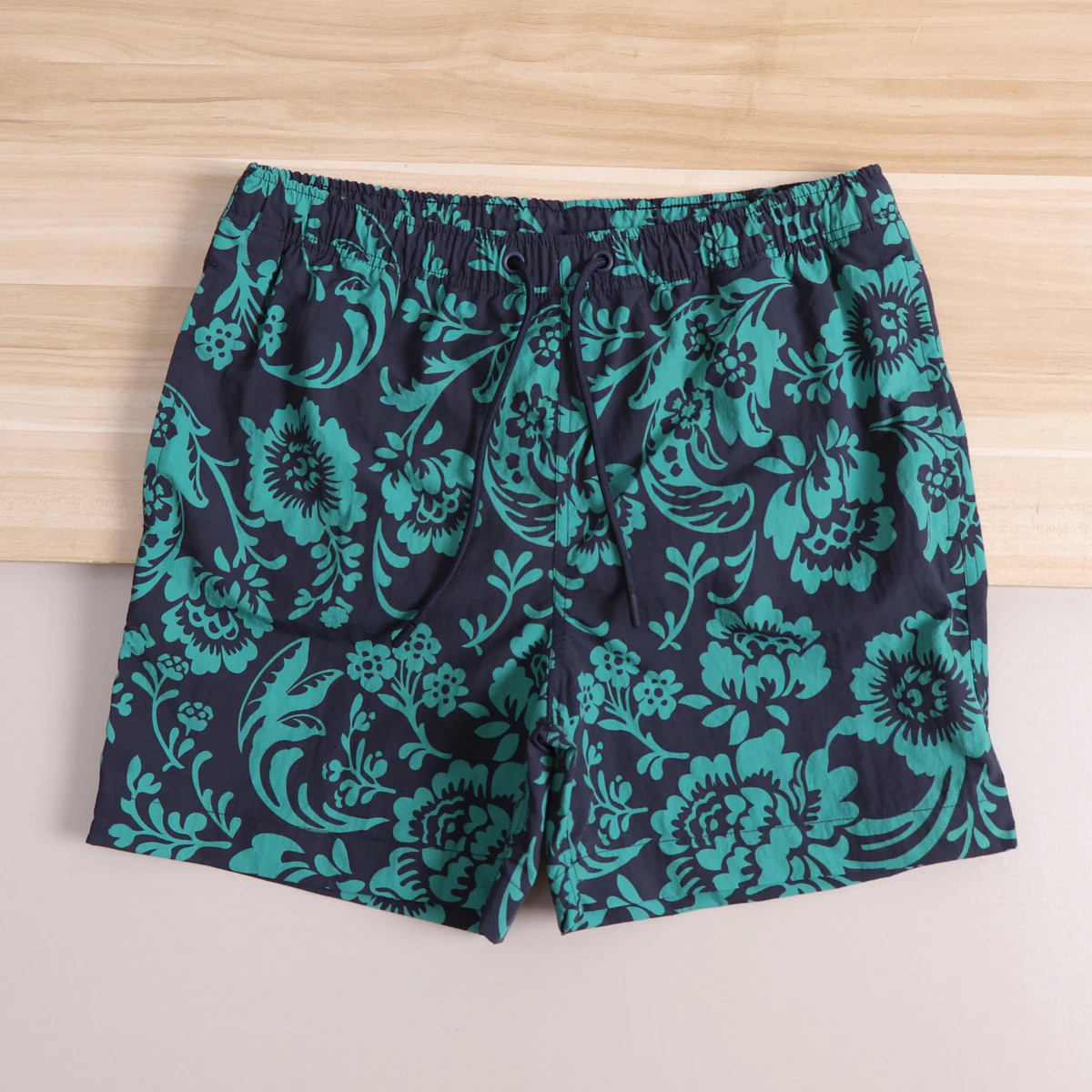 Men's Lightweight Quick Dry Breathable Shorts Summer Fitness Surfing Beach Sports Versatile Floral Print Comfortable Straight...
Men's Lightweight Quick Dry Breathable Shorts Summer Fitness Surfing Beach Sports Versatile Floral Print Comfortable Straight...