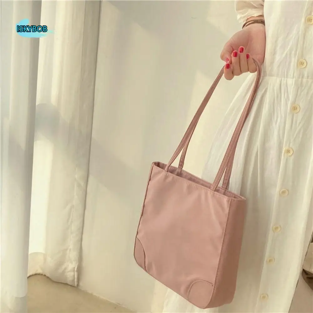 Large Capacity Commuting Tote Bag Wear Resistant Lightweight Retro Underarm bag Zipper Polyester New Design Tote Bag Girls
Large Capacity Commuting Tote Bag Wear Resistant Lightweight Retro Underarm bag Zipper Polyester New Design Tote Bag Girls