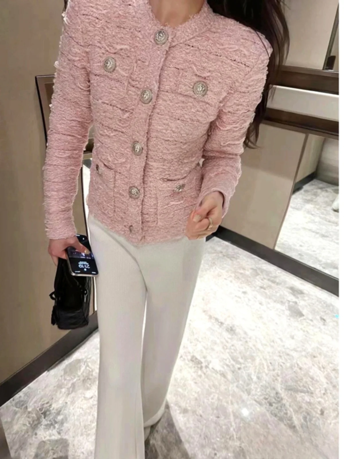 Thiened Knitted Long Sve Metal Bule Outerwear White Pink Weave Faionable Autumn Winter Women's Coat Ele Lady Sle
Thiened Knitted Long Sve Metal Bule Outerwear White Pink Weave Faionable Autumn Winter Women's Coat Ele Lady Sle