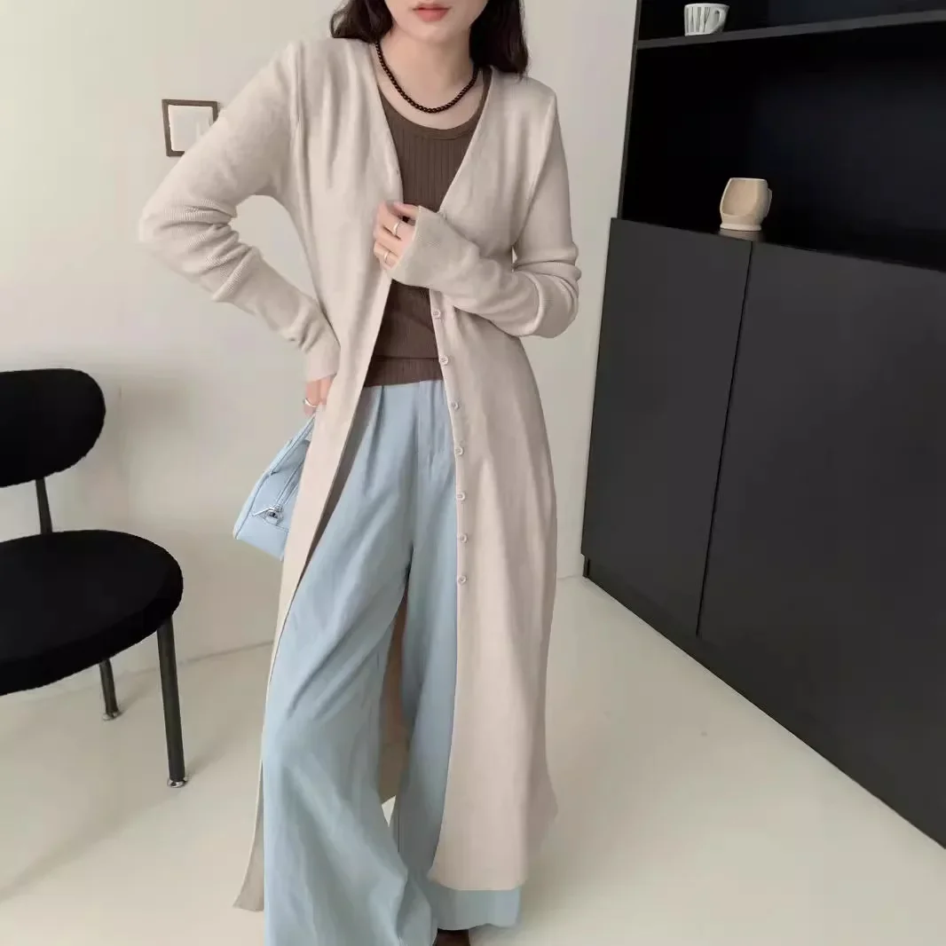 2024 Autumn and Winter New Advanced Sense of Long V-neck Knit Cardigan Women Lazy Korean Version of Thin Knit Sweater Coat
2024 Autumn and Winter New Advanced Sense of Long V-neck Knit Cardigan Women Lazy Korean Version of Thin Knit Sweater Coat