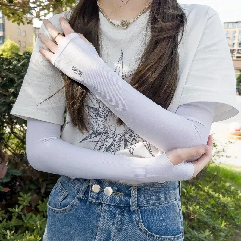 Unisex cooling sun protection arm cover - UV resistant, breathable ice silk fabric, suitable for outdoor activities
Unisex cooling sun protection arm cover - UV resistant, breathable ice silk fabric, suitable for outdoor activities