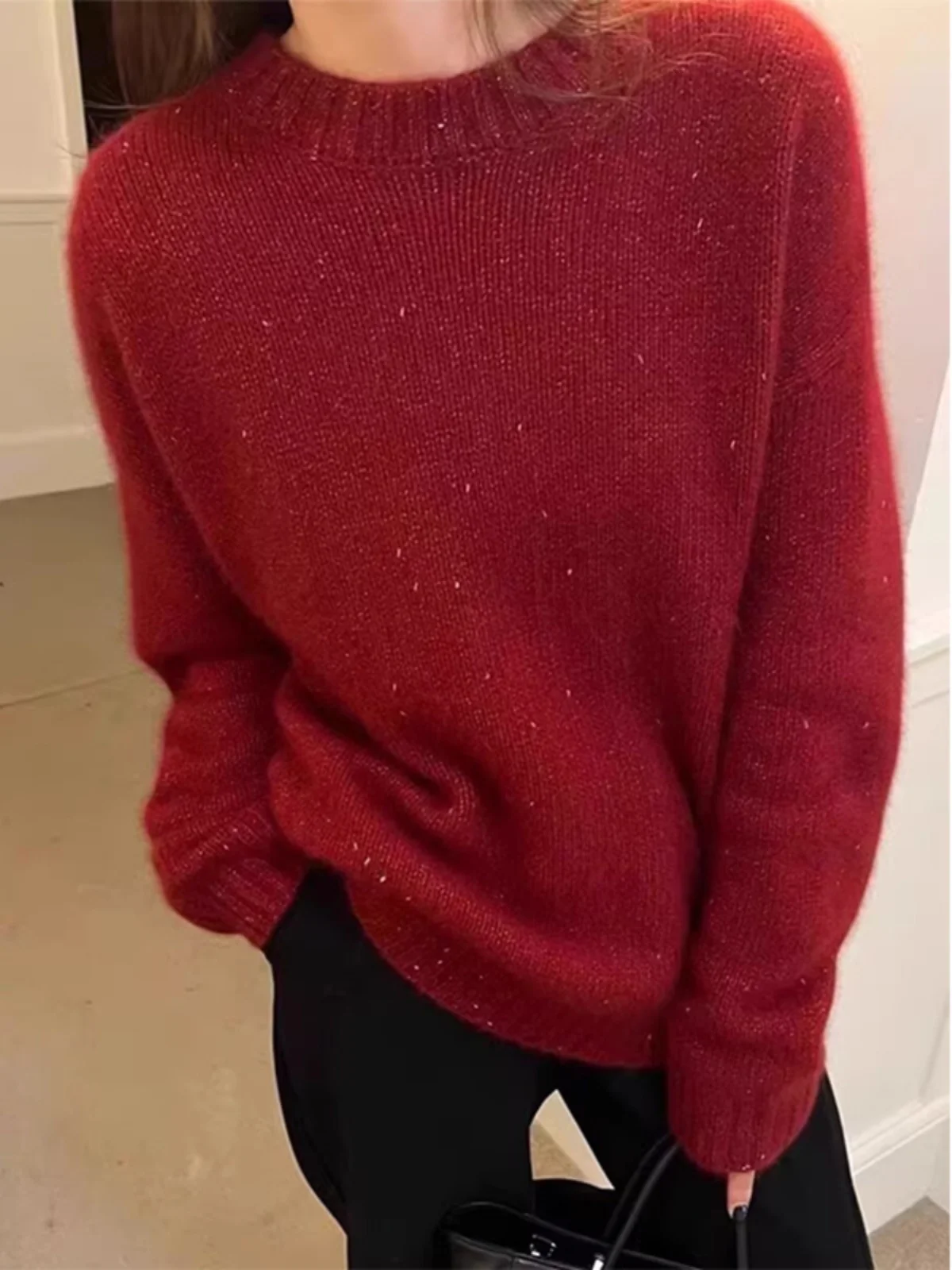 Красный вязаный свитер женский свободного кроя, в стиле lazy, зимний, модный, блестящий, новогодний, в европейском стиле, премиум-класса
Красный вязаный свитер женский свободного кроя, в стиле lazy, зимний, модный, блестящий, новогодний, в европейском стиле, премиум-класса