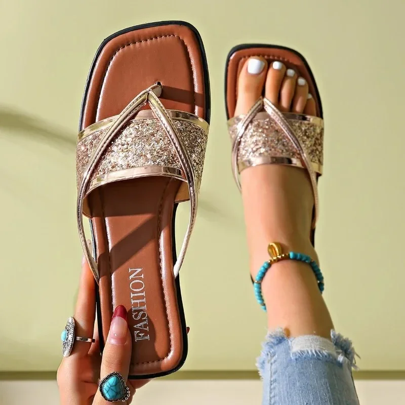 Summer 2025 New Plus Size Women's Slippers Fashionable and Casual Flip Flops Women's Outdoor Travel Beach Shoes Women's Shoes
Summer 2025 New Plus Size Women's Slippers Fashionable and Casual Flip Flops Women's Outdoor Travel Beach Shoes Women's Shoes