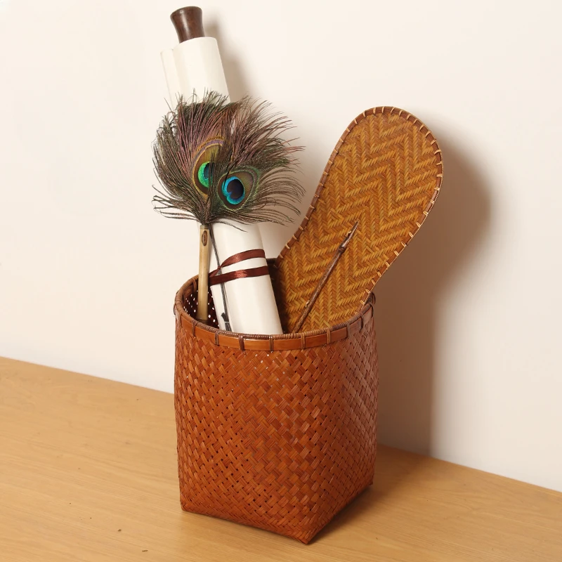 Hand-woven bamboo paint storage basket household woven desktop sundries basket scroll painting and calligraphy tube movie props
Hand-woven bamboo paint storage basket household woven desktop sundries basket scroll painting and calligraphy tube movie props