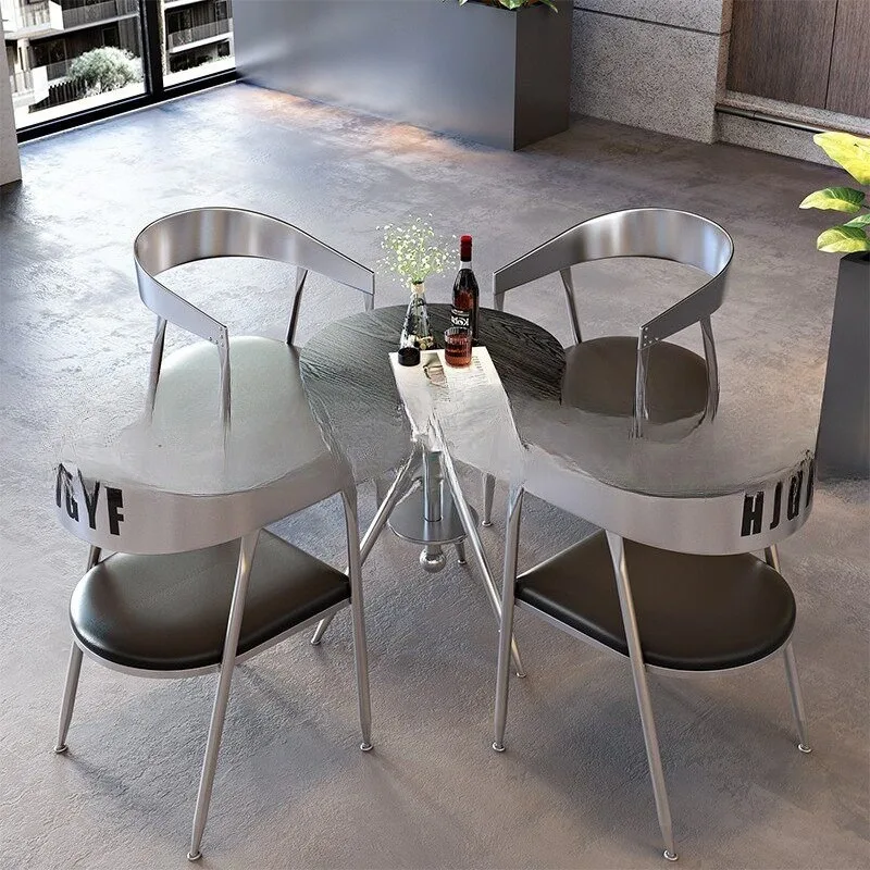 Industrial-style table and chair combination, café seat combination outdoor wrought iron table and chairs, commercial rest area
Industrial-style table and chair combination, café seat combination outdoor wrought iron table and chairs, commercial rest area