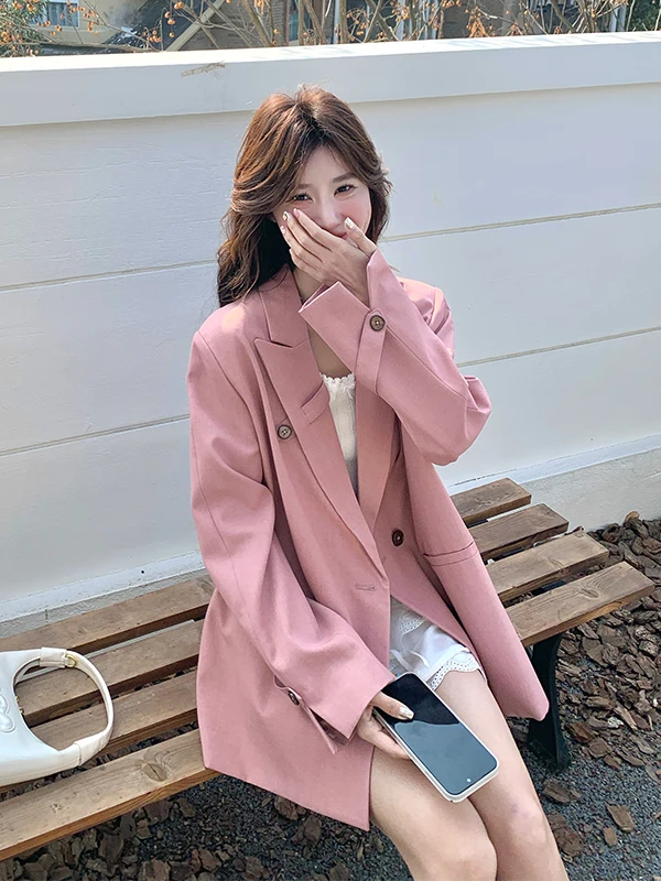 Розовый женский костюм: повседневный пиджак свободного кроя с длинными рукавами, на одной пуговице, в уличном стиле, для весны и осени
Розовый женский костюм: повседневный пиджак свободного кроя с длинными рукавами, на одной пуговице, в уличном стиле, для весны и осени