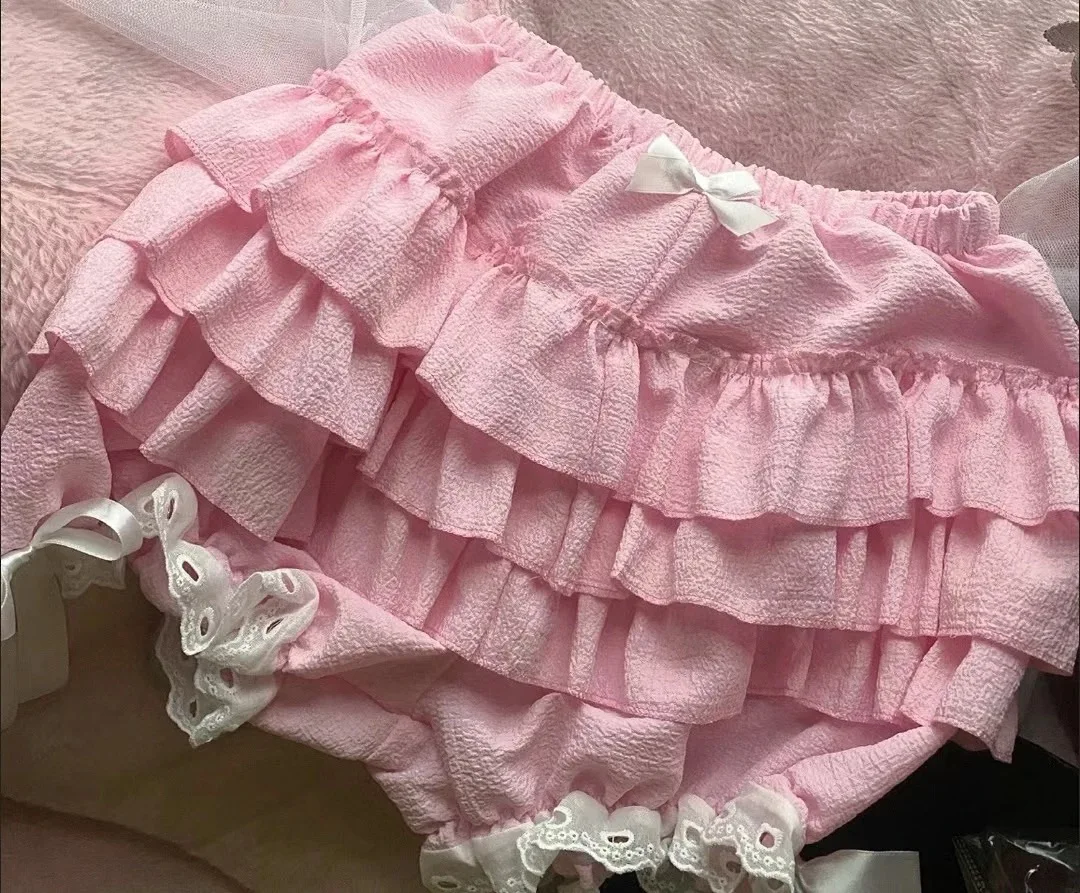 Topenomi Pink Lolita Cake Mini Shorts Women 2025 Summer Elastic Waist Tierred Ruffle Spliced Lace Short Pants Sweet Y2k Clothes 
Topenomi Pink Lolita Cake Mini Shorts Women 2025 Summer Elastic Waist Tierred Ruffle Spliced Lace Short Pants Sweet Y2k Clothes